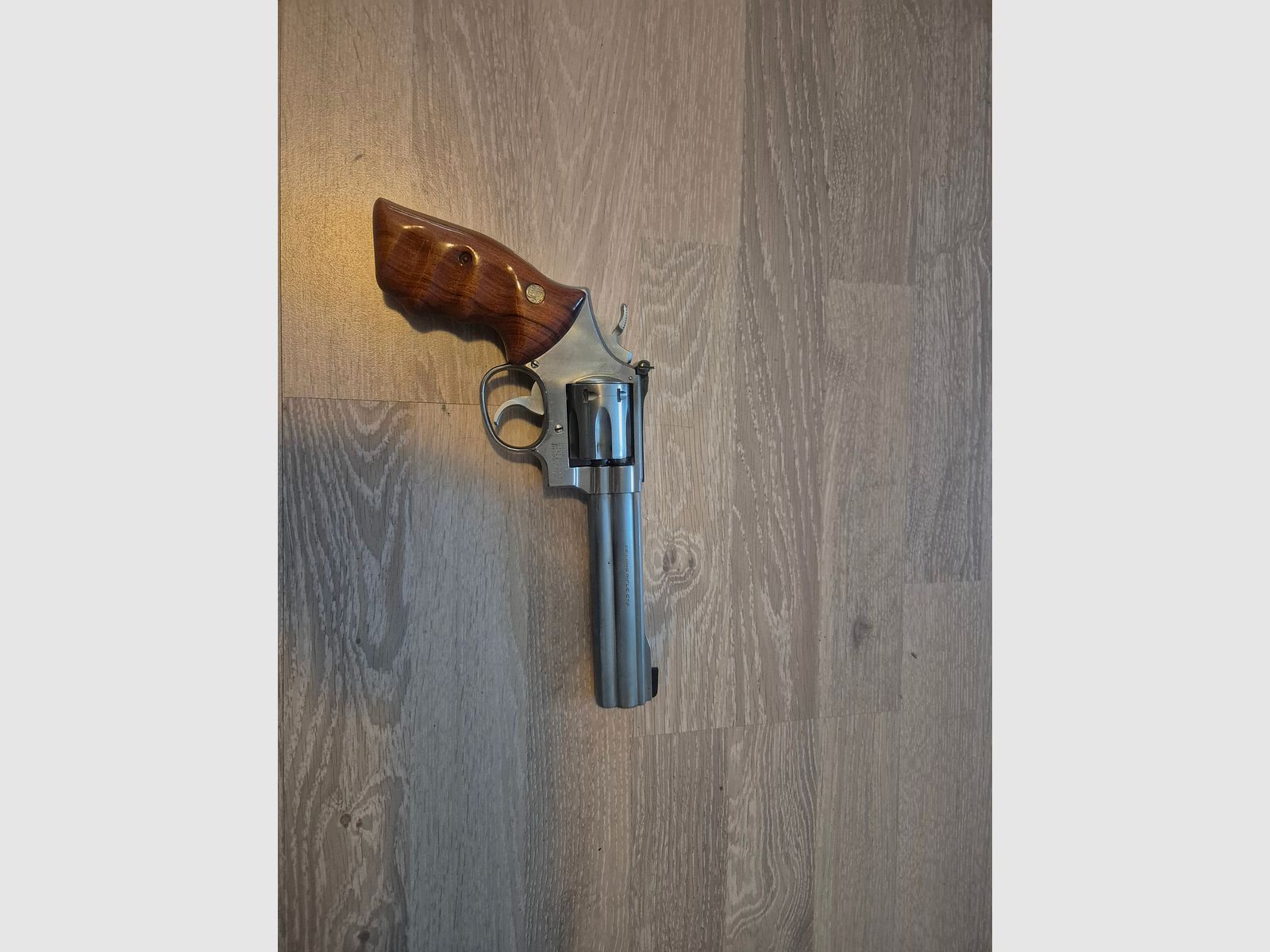 Revolver von Smith & Wesson 617
