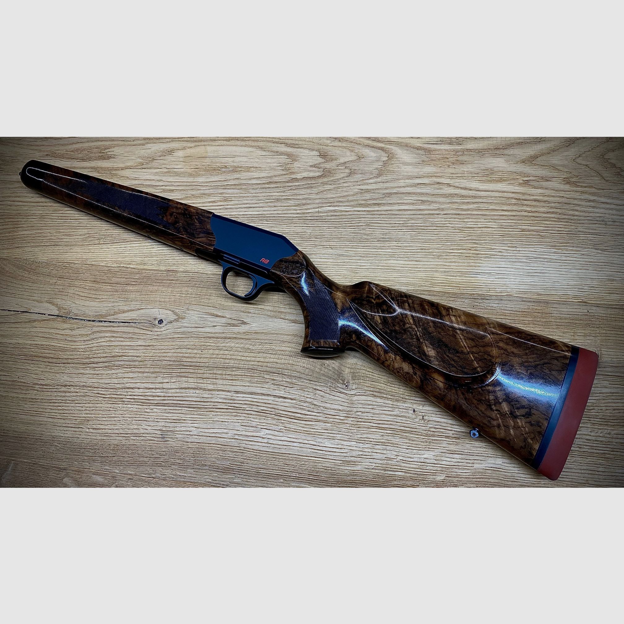 Blaser R8 Safari Schaft mit Gehäuse-System / HK7 / rote Schaftkappe / Finanzierung möglich!