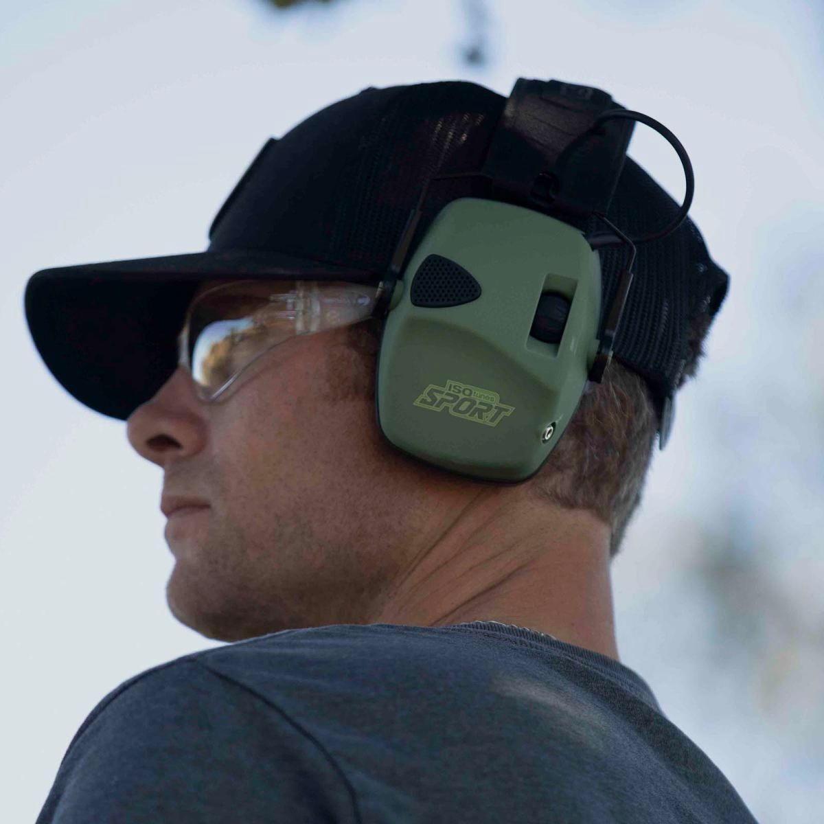 ISOTUNES Sport Defy Slim Protección Auditiva Básica / Verde