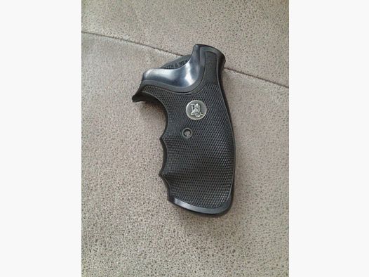 Pachmayr Griff für S&W Mod.36/60 oder Erma EGR 66