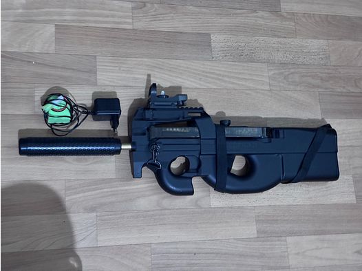 WELL D90S P90 Airsoft elektrisch – Akku, Ladegerät, Red Dot, Gurt, Schalldämpfer & BBs