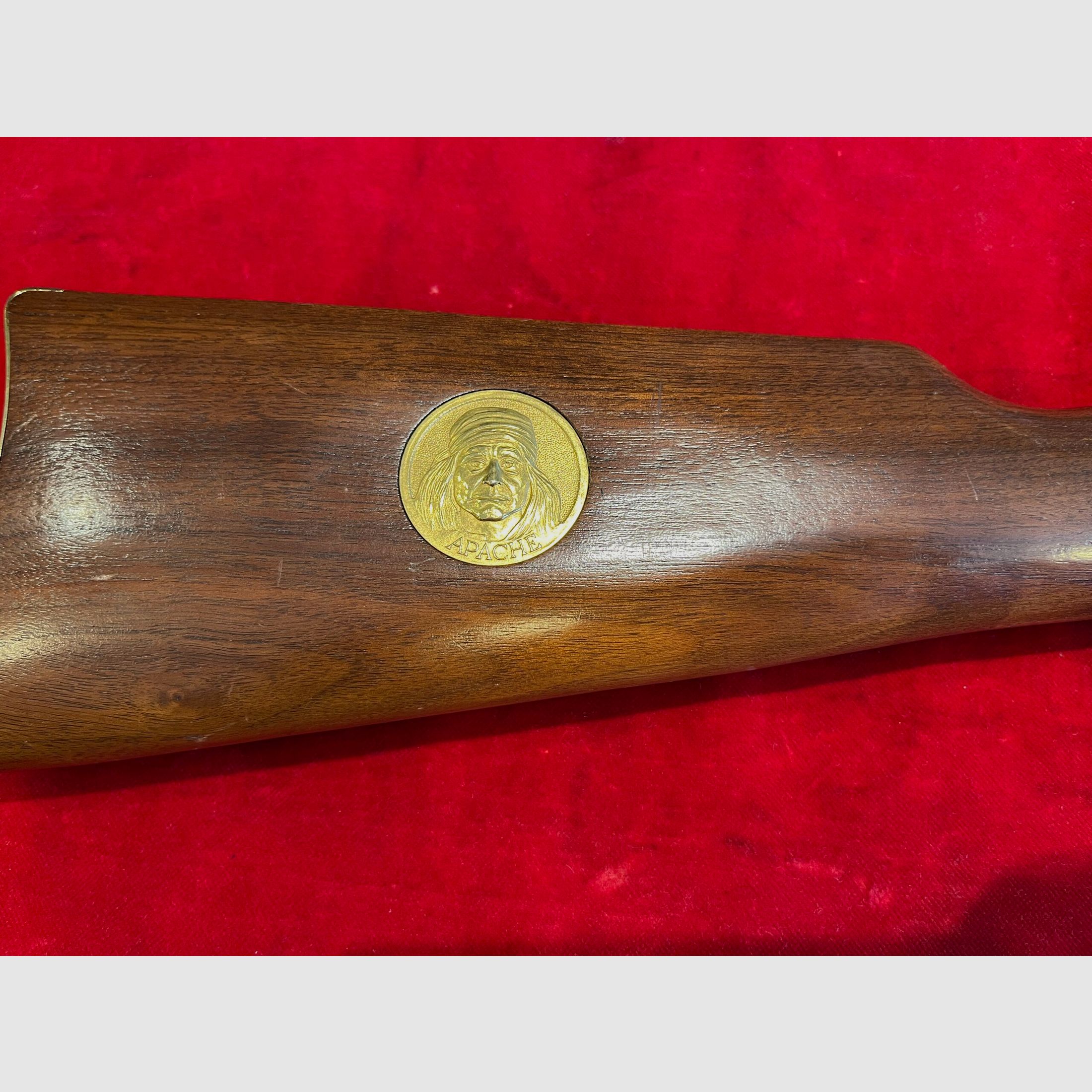 WINCHESTER LEVER ACTION RIFLE, image 5 of 6