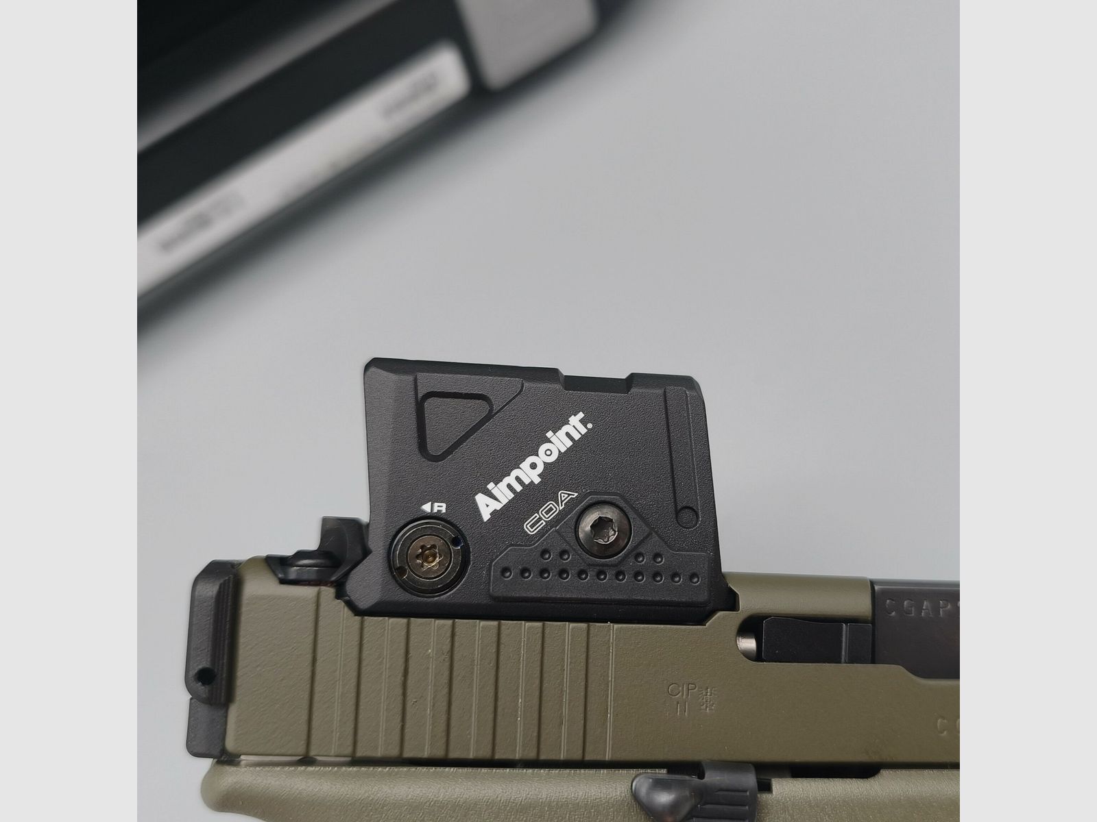 Glock45 Gen5 Hunter Edition avec filetage Aimpoint COA Olive 9mm Luger