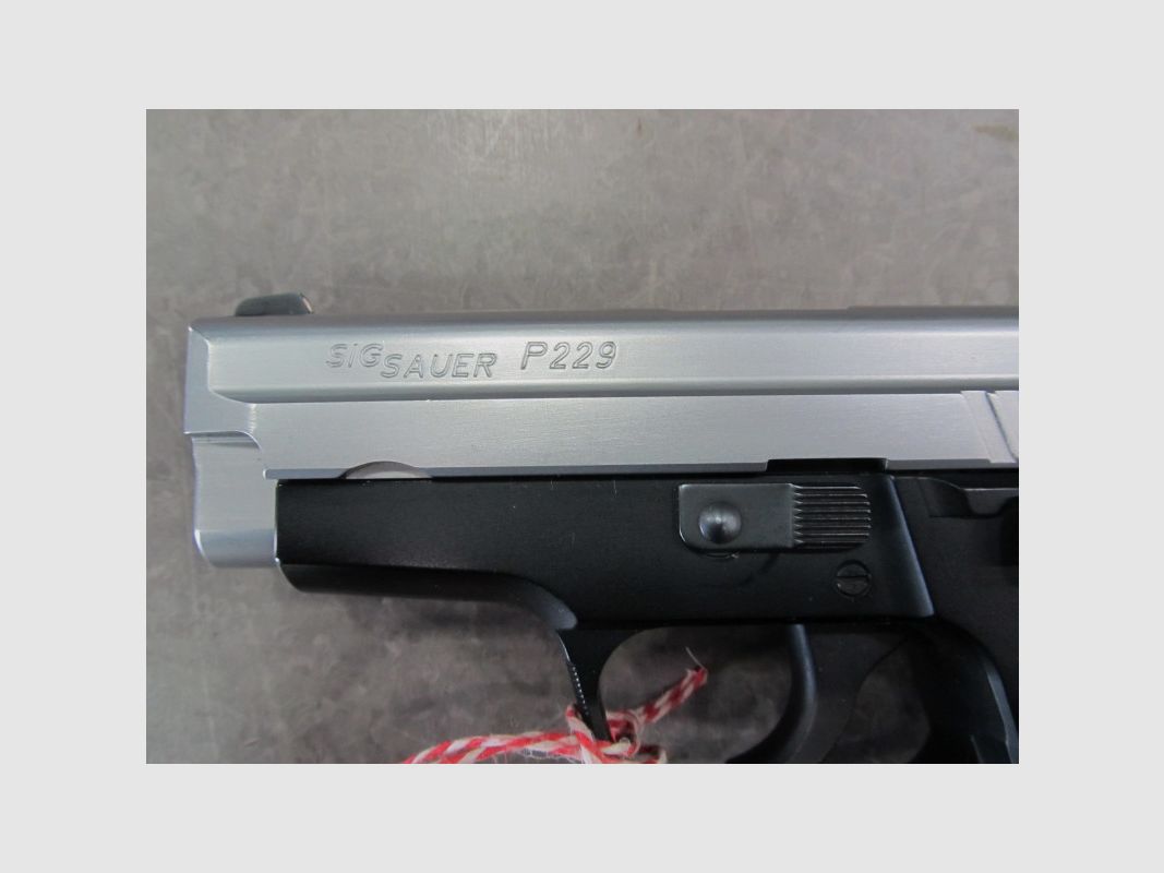 SIG SAUER P229 Kal. 40S&W gebraucht, Bild 8 von 8
