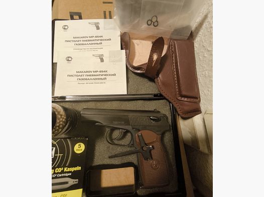 Baikal-Makarov MP-654K-Gen.8-T23, acciaio per armi interamente fresato vero & fondina MDI in vera pelle marrone più 1 confezione da 5 cartucce Co2 & 1 confezione di pallini in acciaio calibro 4,5mm