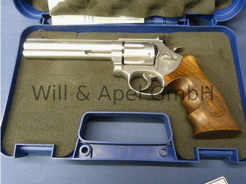 SMITH & WESSON Revolver Modell 686-6 Target Champion