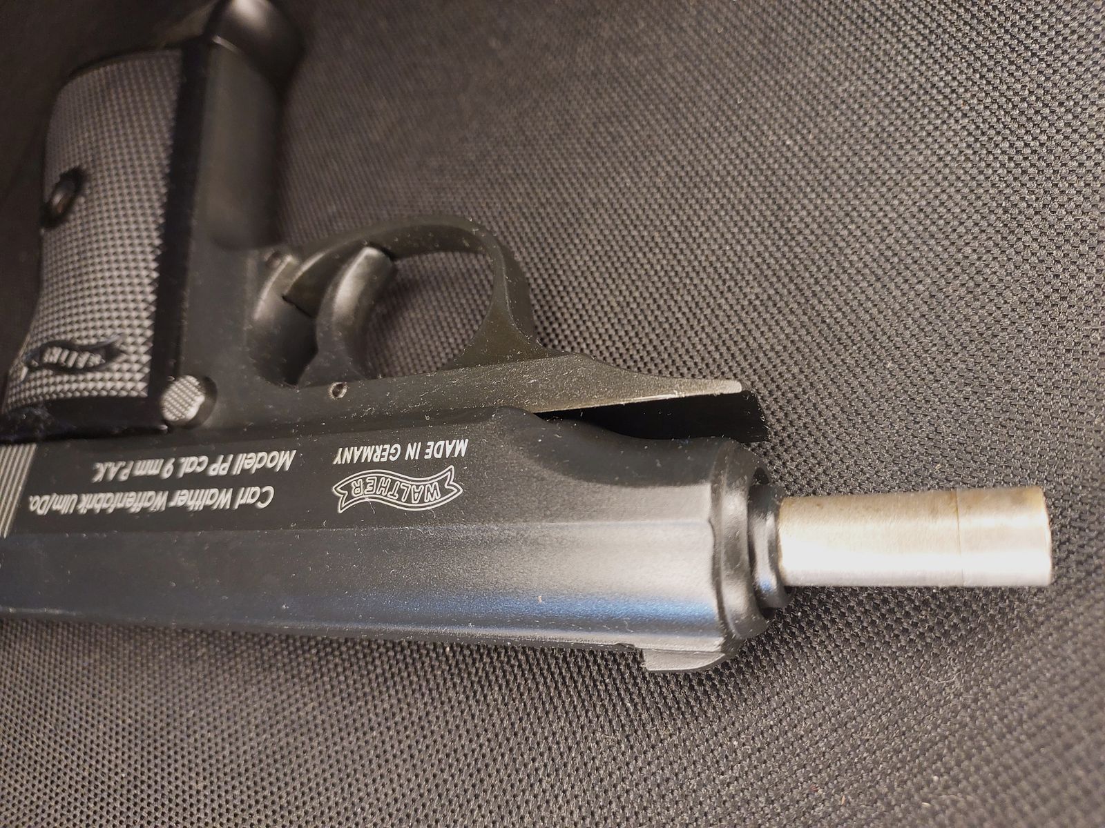 Walther PP Schreckschuss Pistole Kal. 9mm P.A.K. schwarz brüniert (PTB 923)