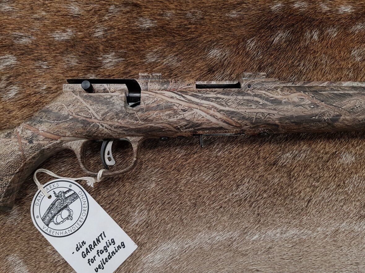 Savage 93 camo m. kal. 17 Hmr, billede 2 af 6