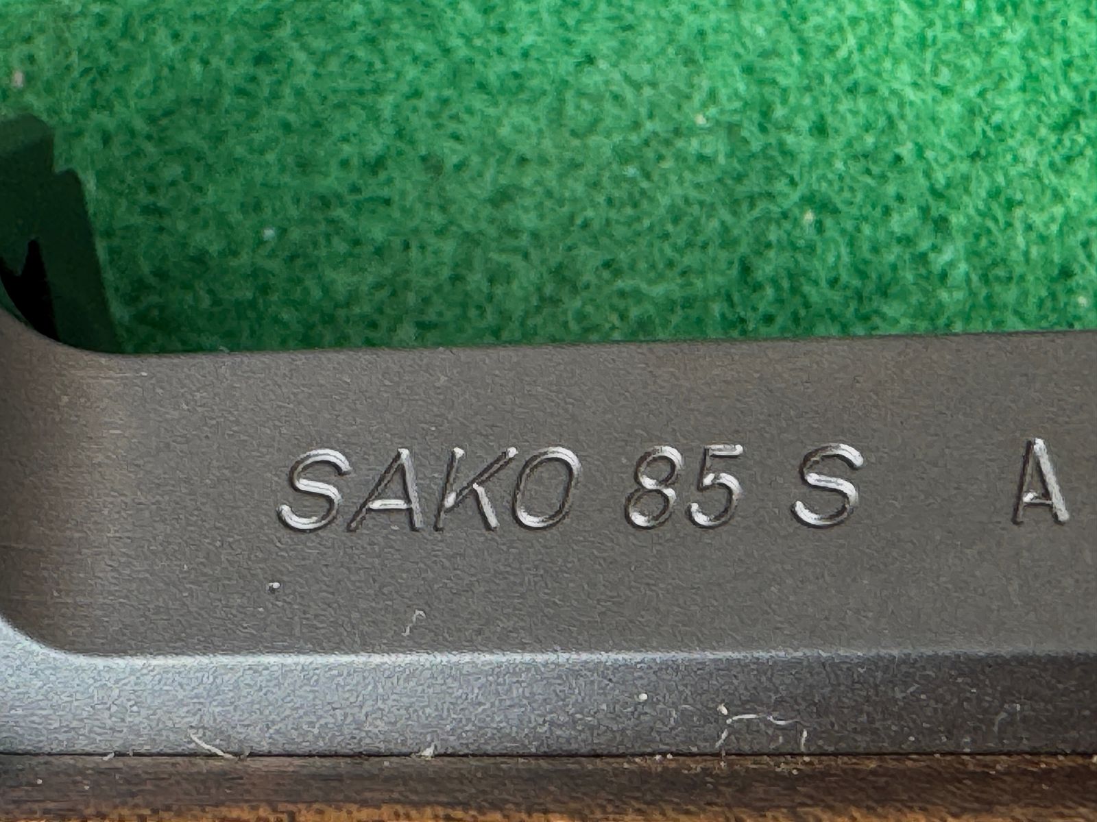 Sako 85 Grizzly 308 Win acanalado hermosa culata de madera