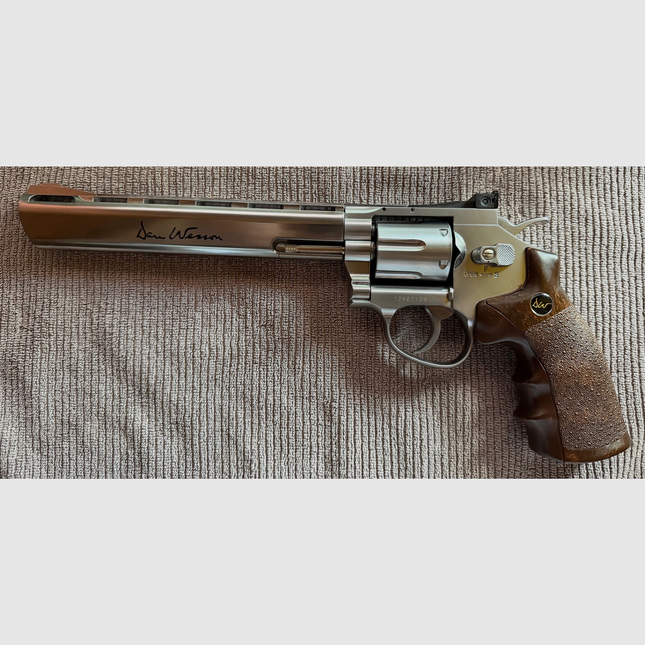 Dan Wesson 8 pollici 4,5mm BB Argento Co2
