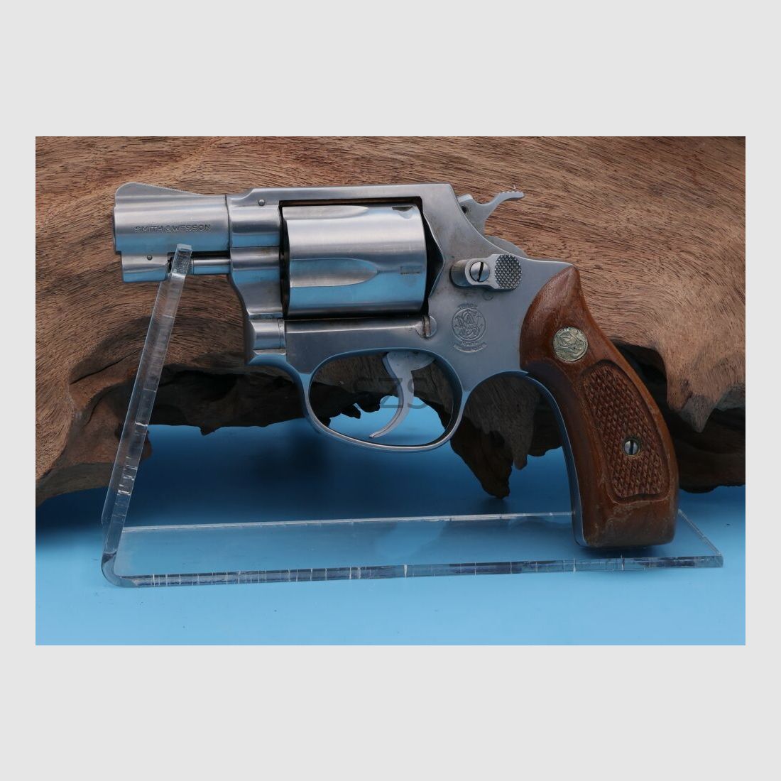 Smith & Wesson 60