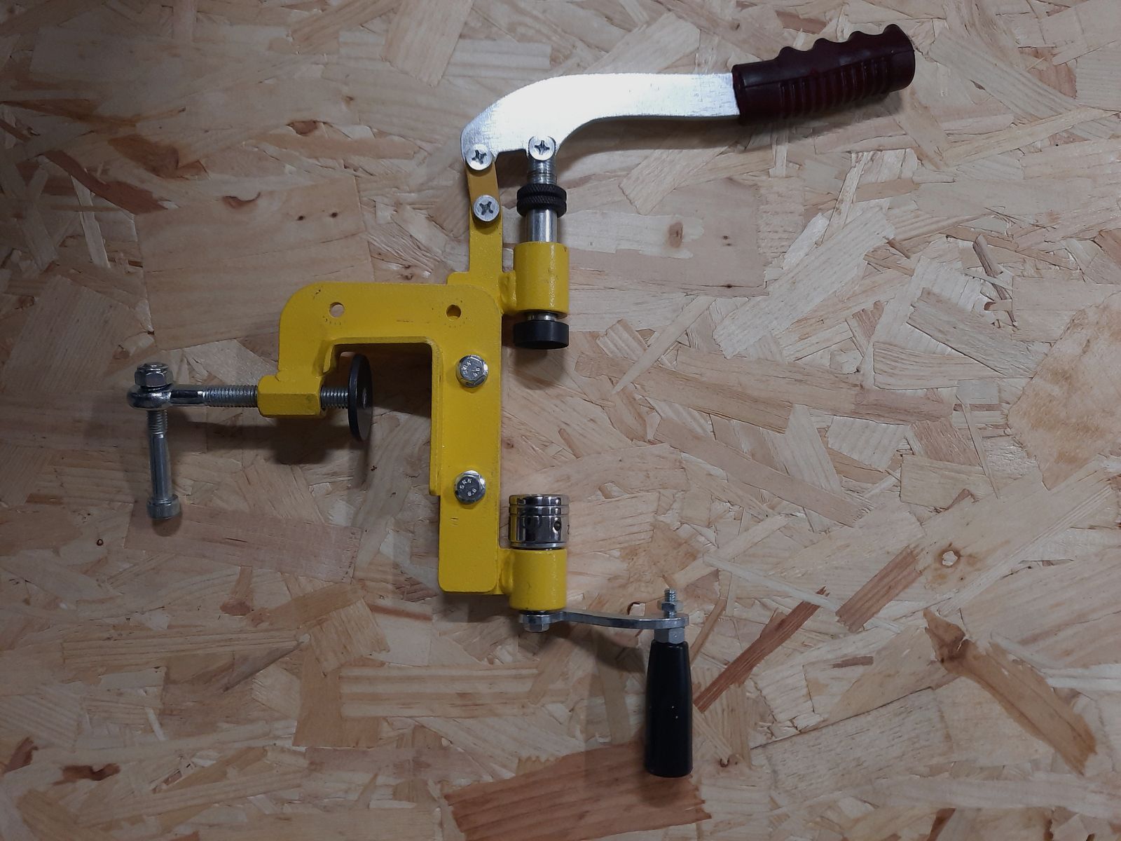 Bördelgerät für Schropatronen Kal. 12