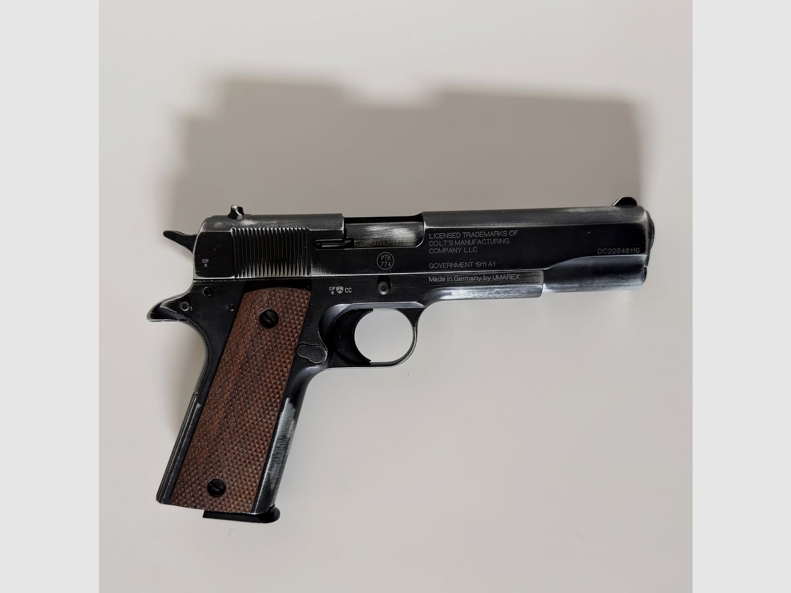 Colt Government 1911 A1 pistola a salve 9 mm P.A.K finitura antica con impugnature in legno NUOVA
