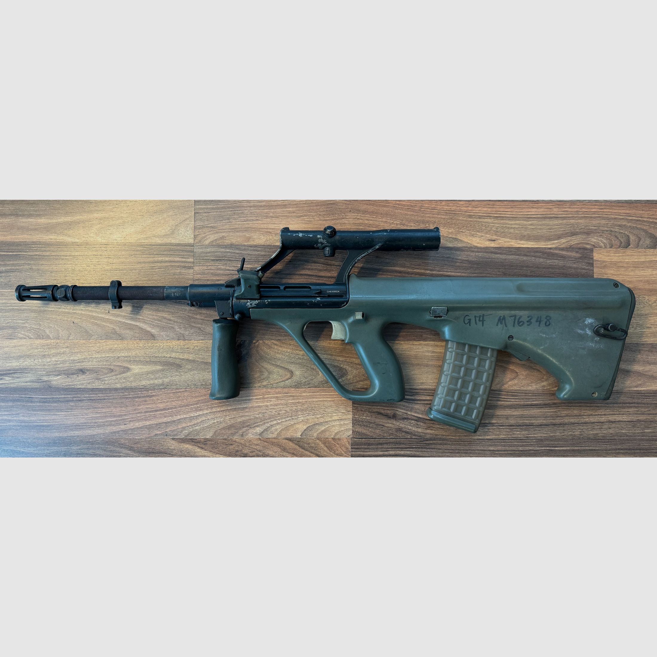 fusil semi-automatique Steyr AUG 5.56x45 Nato, d'occasion, image 2 sur 2
