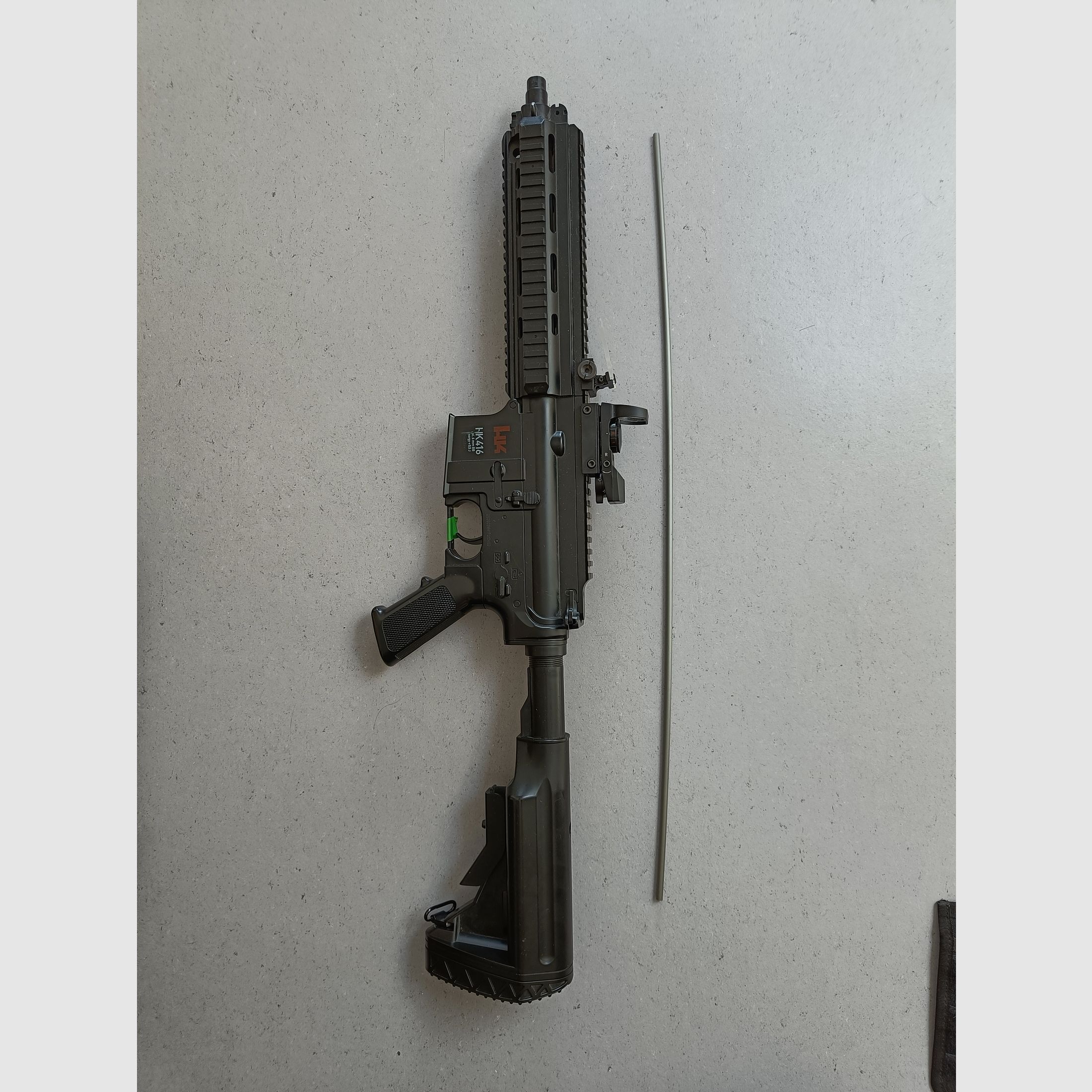 Komplette Airsoft-Ausrüstung – Gewehr, Weste, Visier, Tasche, Speedloader – Alles dabei!