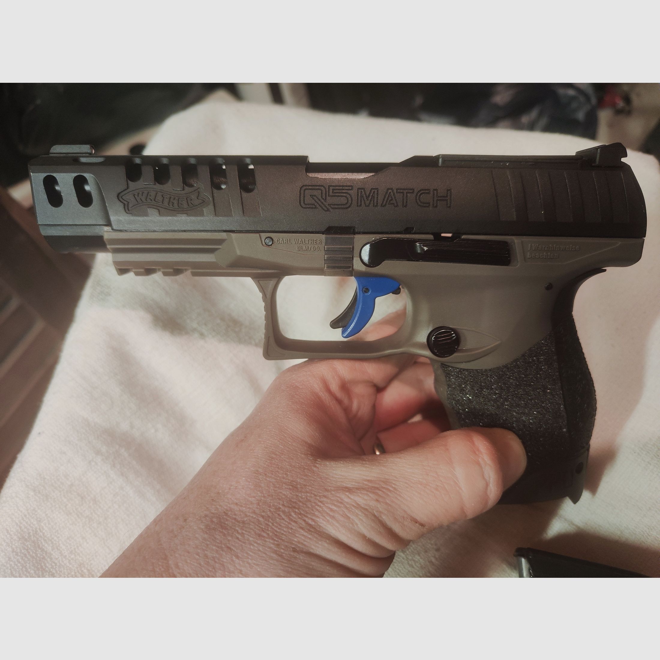 Umarex Walther Q5 Match Combo CO2 4,5mm Diabolo mit RedDot und Zusatzmagazin