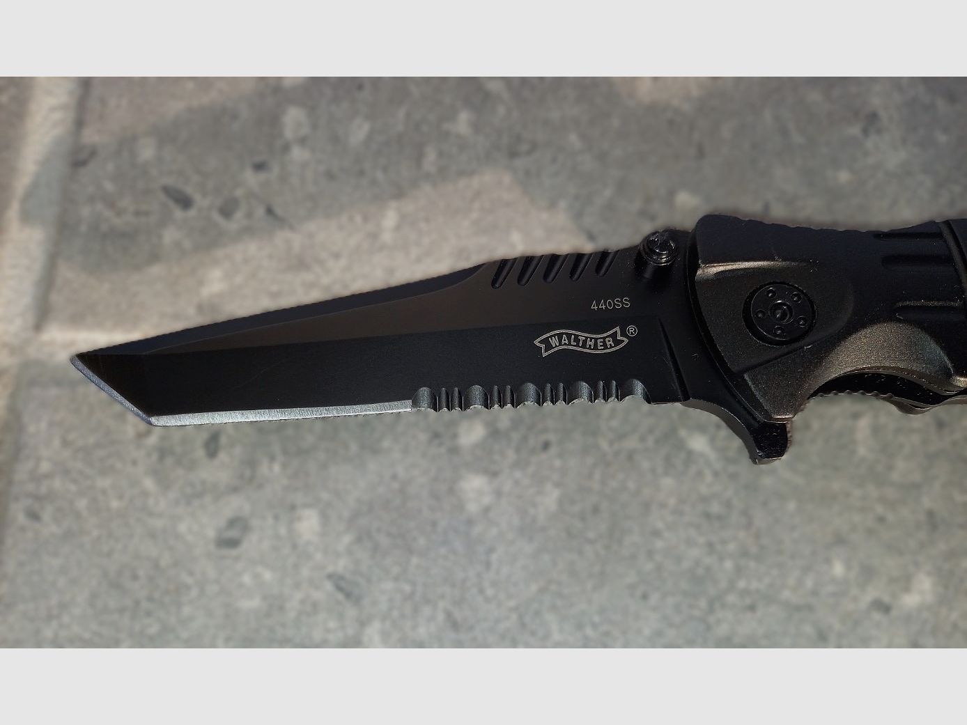 Walther Black Tanto Knife folding knife rescue pocket knife glass breaker case EDC