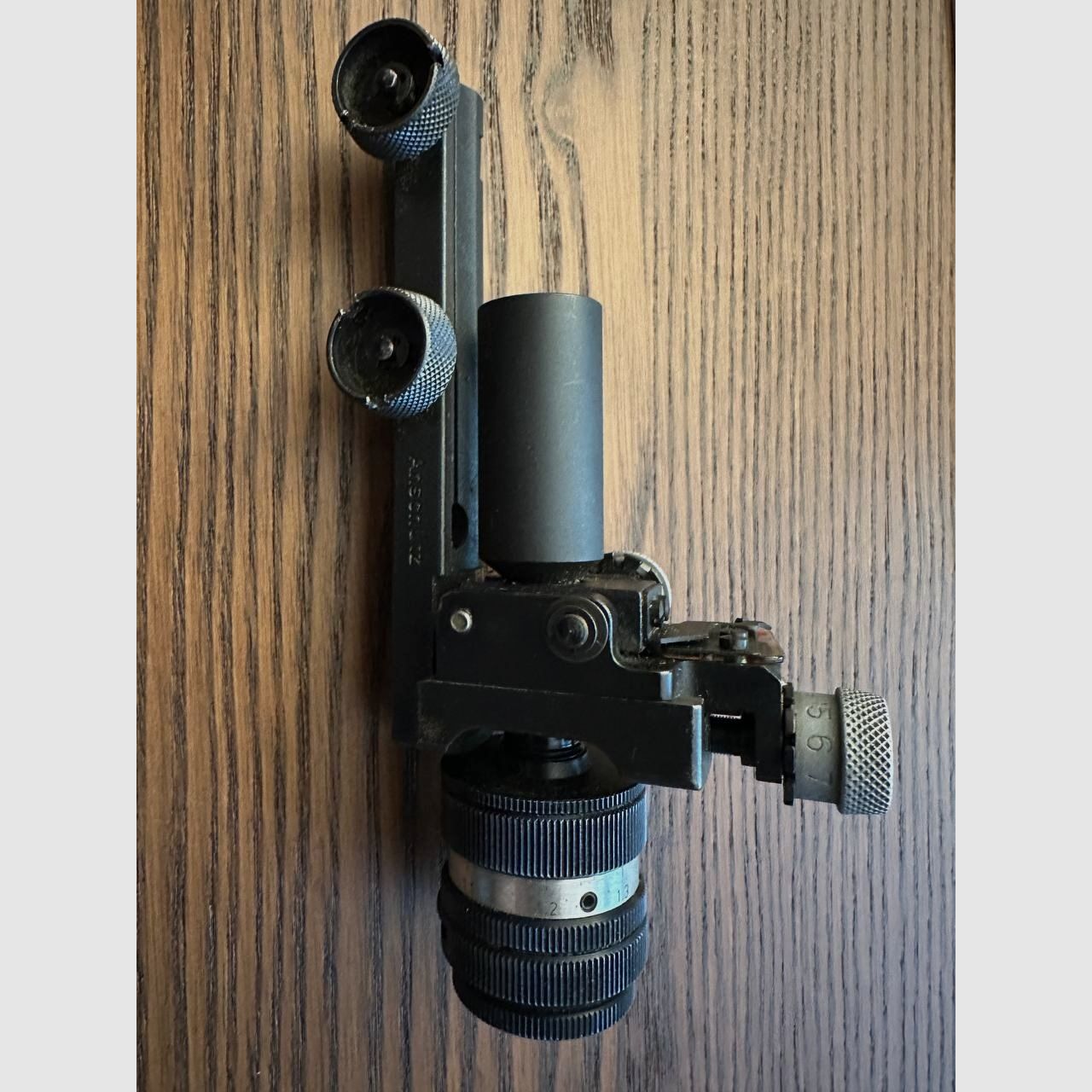 Diottero di precisione Anschütz - Tunnel di mira in un'altra visualizzazione