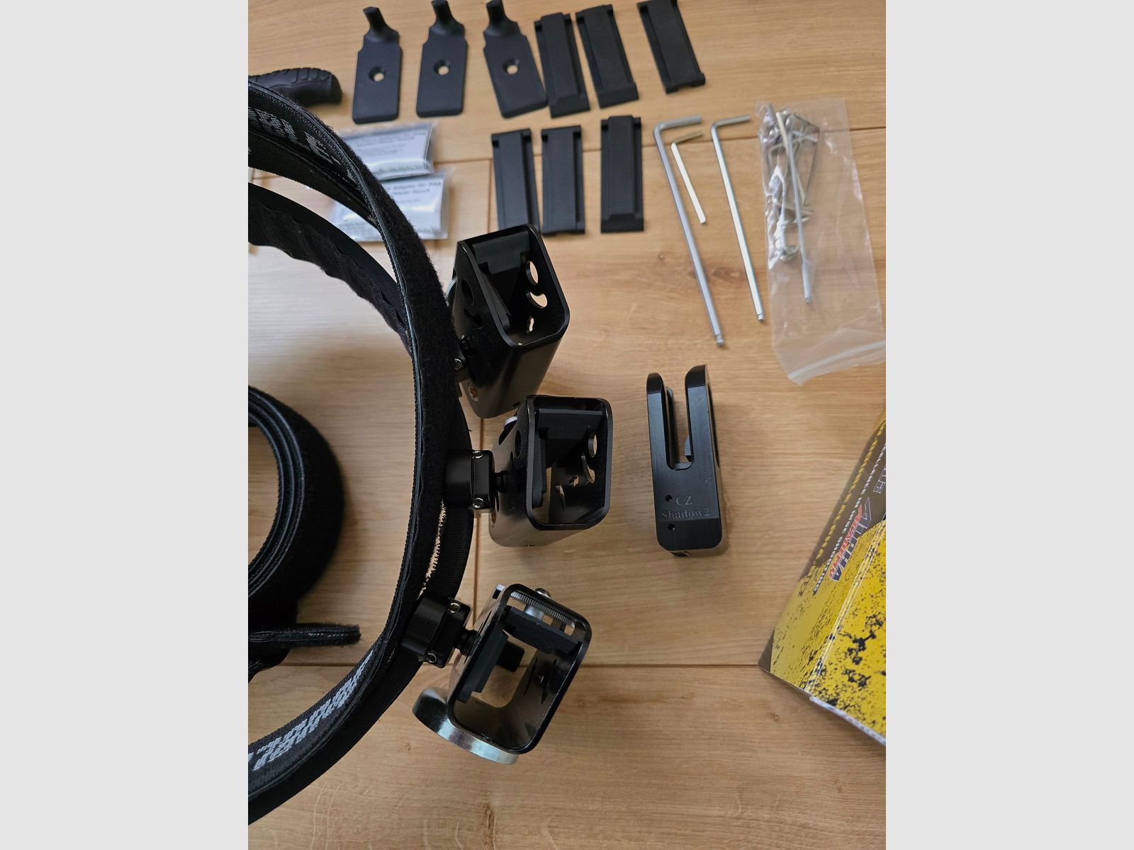 Double Alpha-X mit Gürtel, Magazinen und Adapter