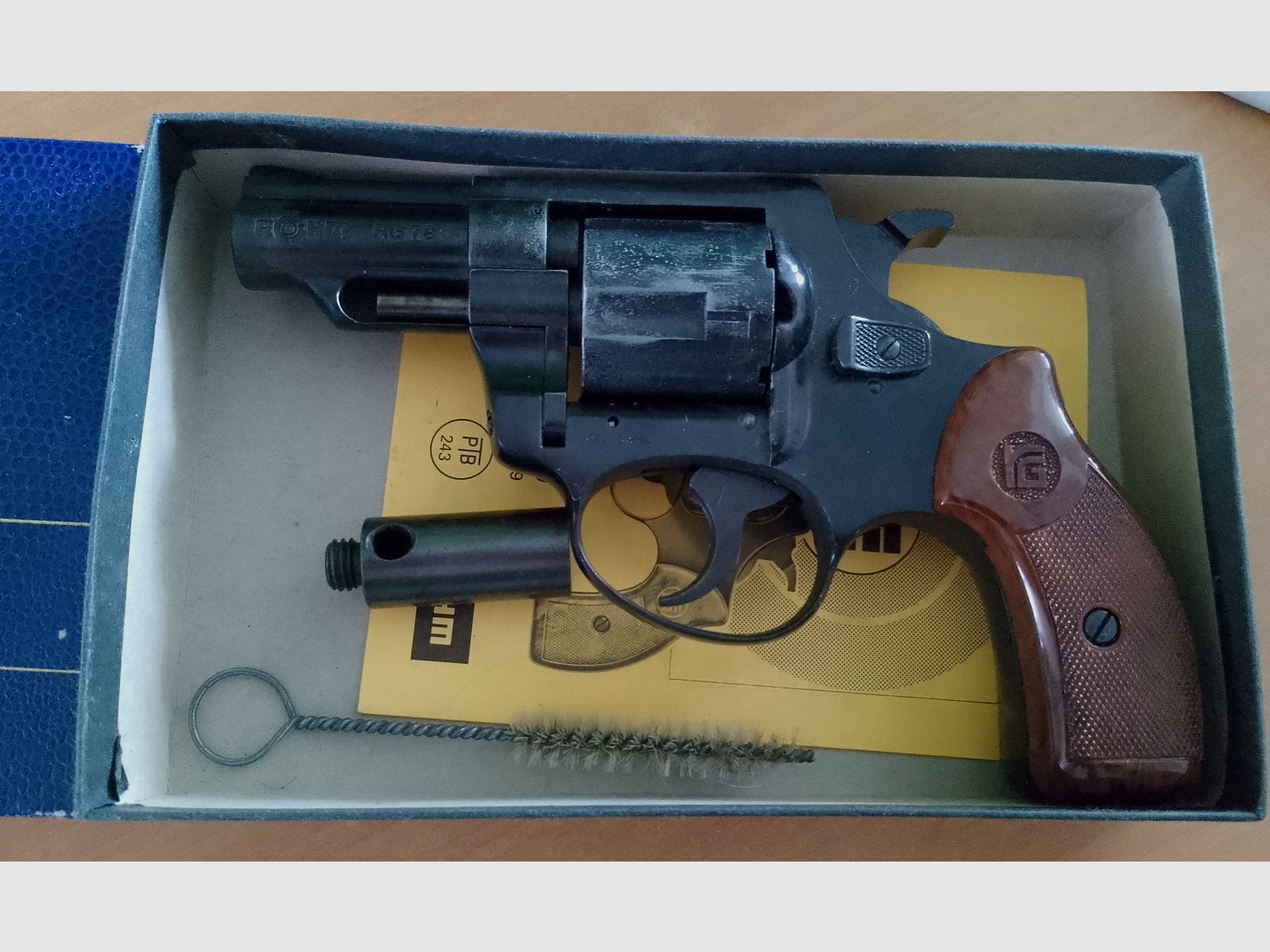 Seltener Röhm RG 79 im Kaliber 9mm Knall/ PTB 243 komplett mit Zubehör!