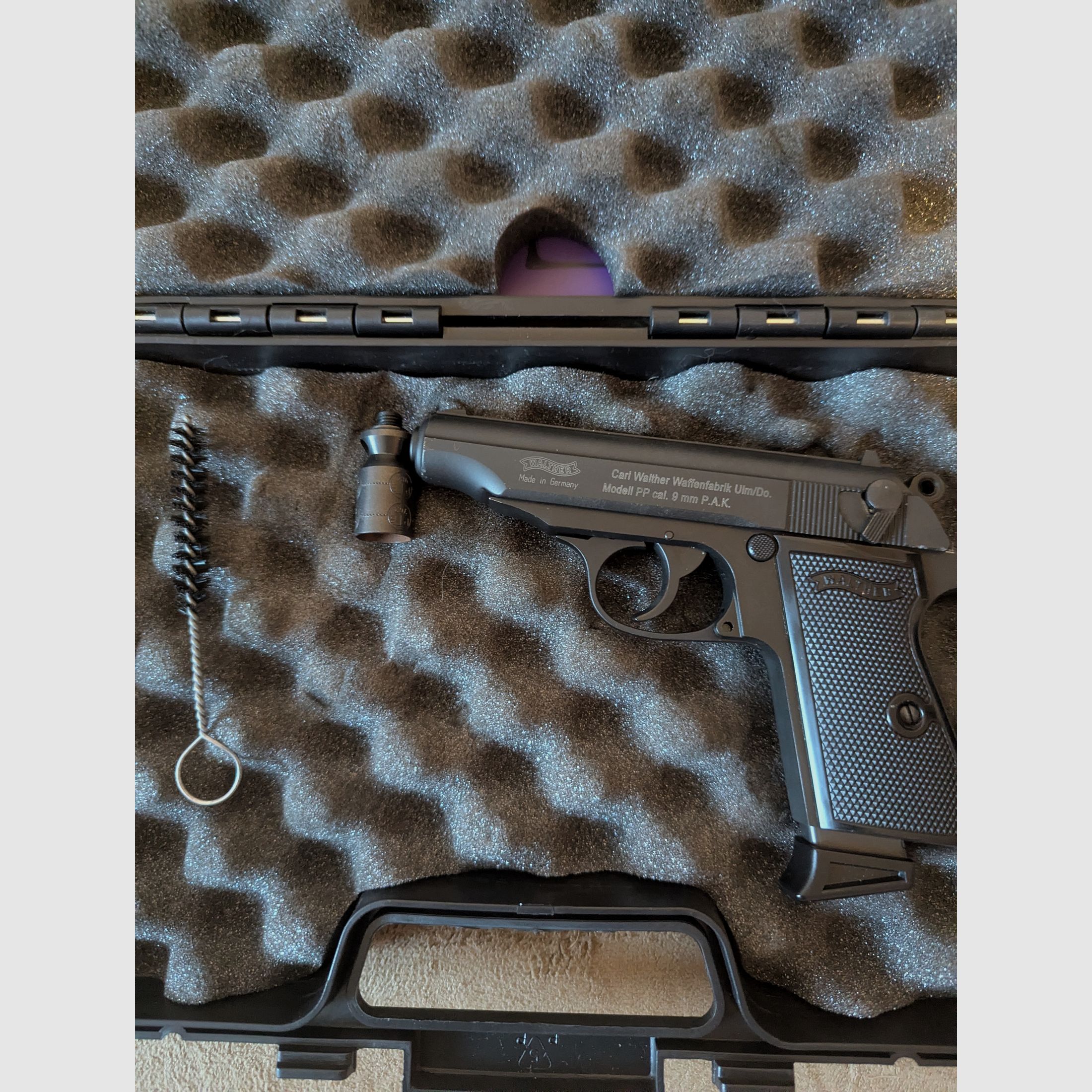 Blank firing pistol Walther Pp 9 mm