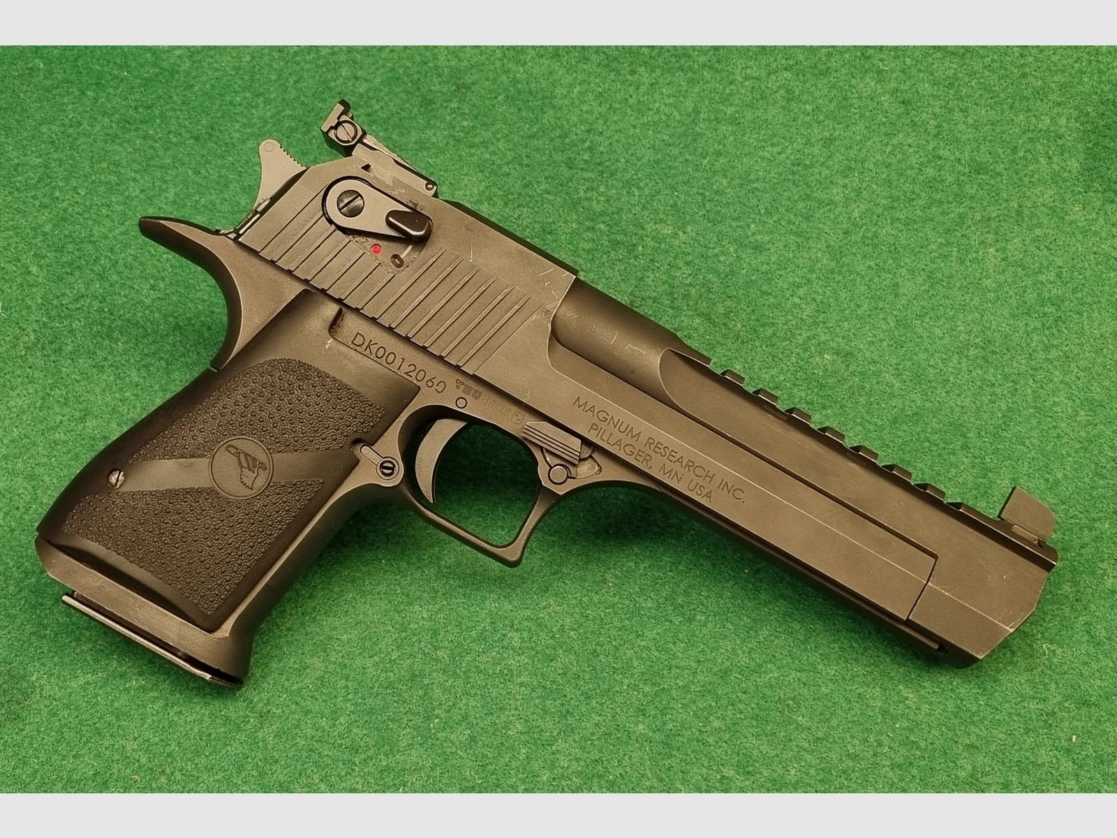 Desert Eagle .50 AE – Magnum Research