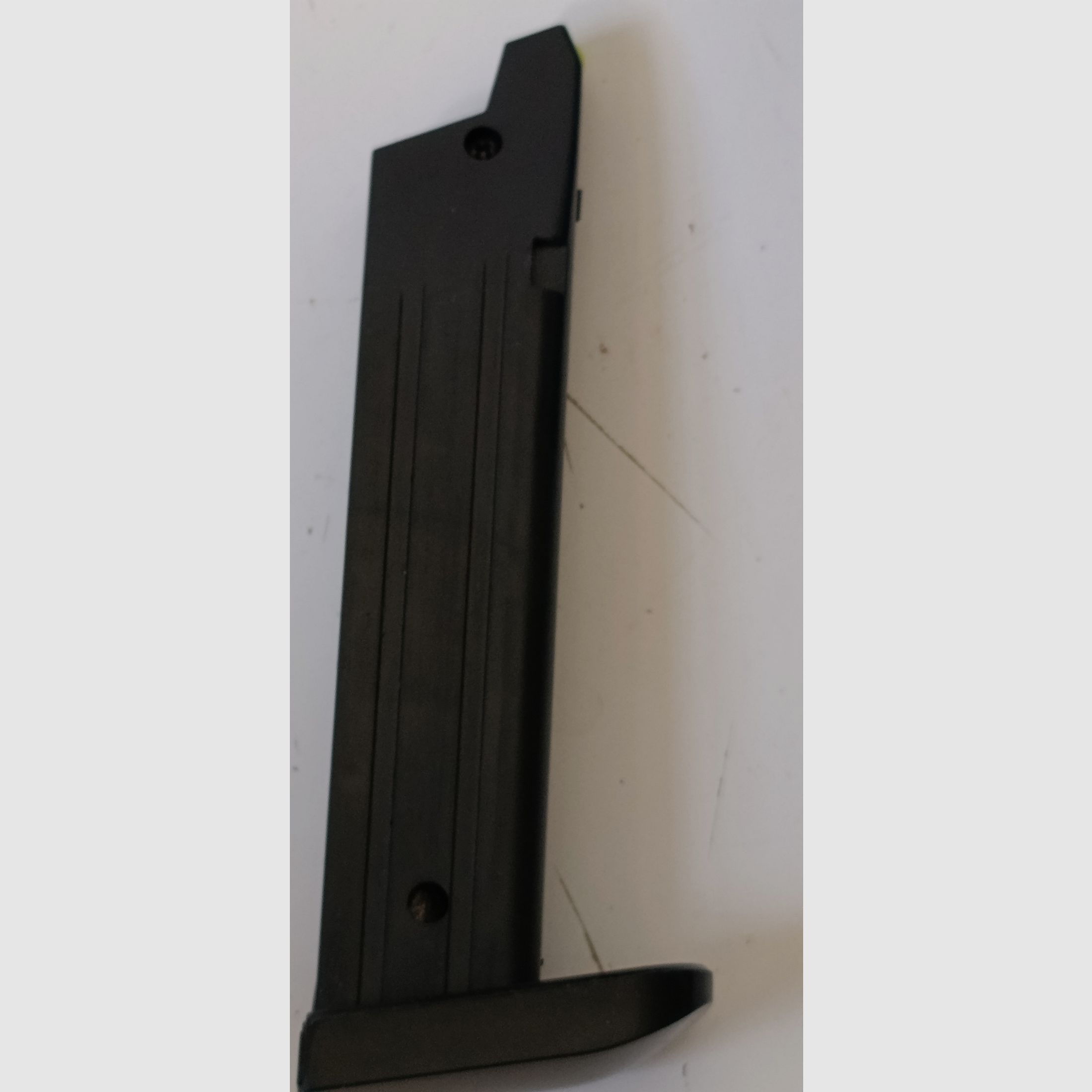 Pistol, airsoft, spring-powered