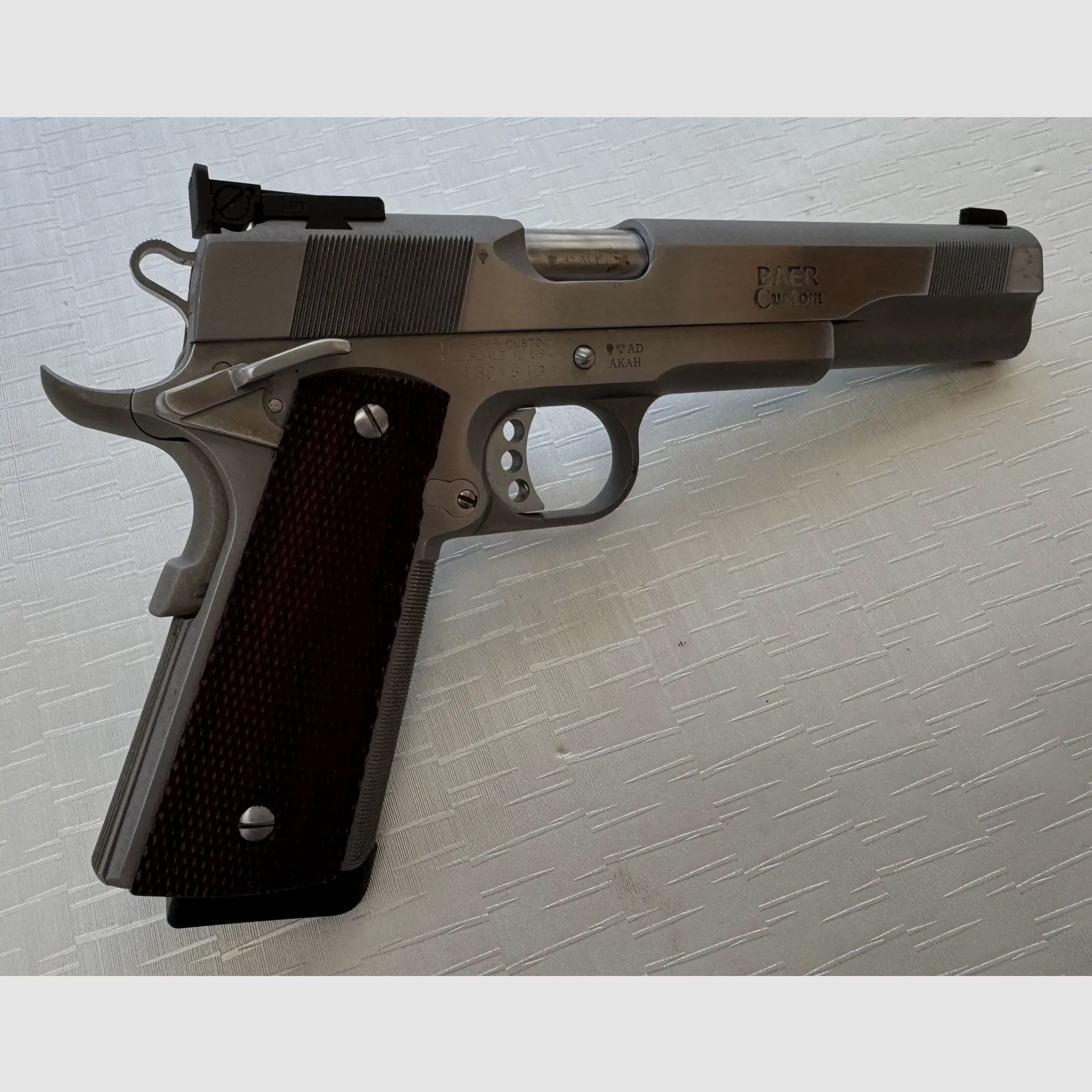 Les Baer Concept V calibre .45 ACP