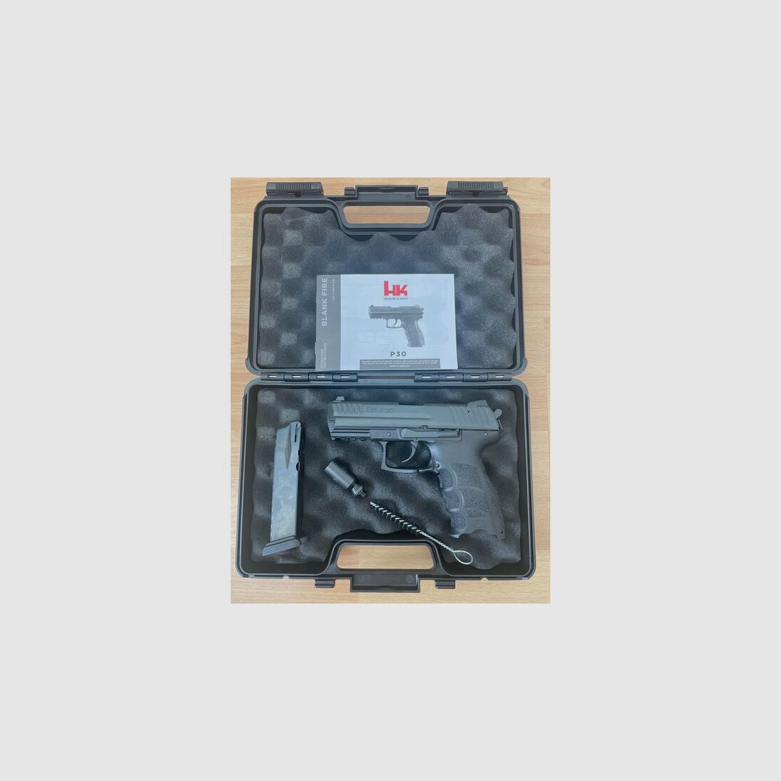 Heckler & Koch P30 Schreckschusspistole (PTB-nummeriert) im neuwertigen Zustand
