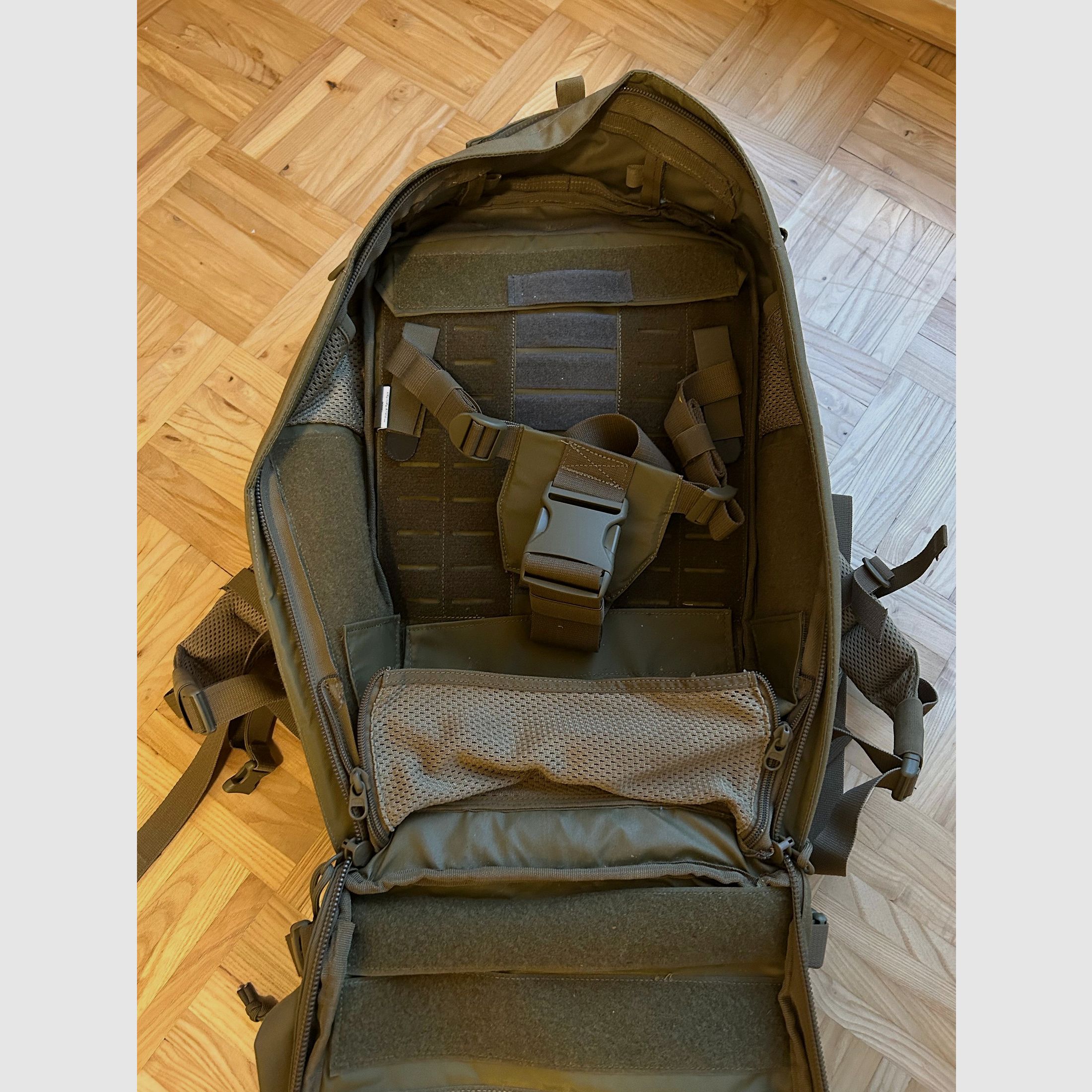 Tasmanian Tiger TT‑Radiopack – Coyote, leicht gebraucht