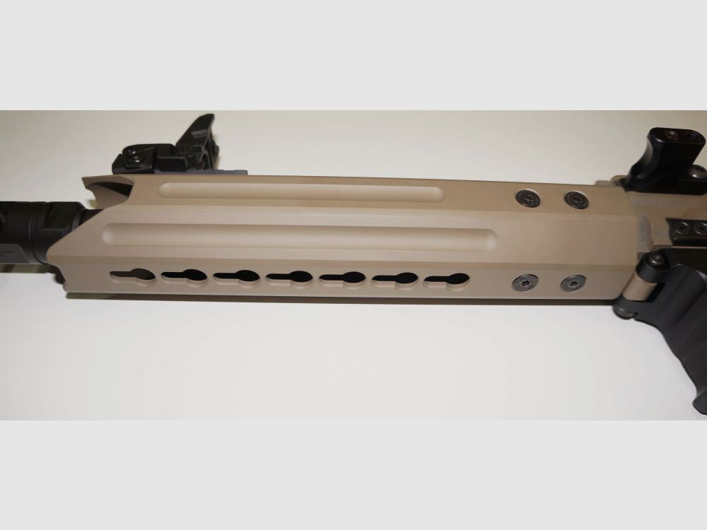 GWMH Selbstladebüchse GWMH SPC-SPORTER A4 10" (SWISS PISTOL CARBINE) FDE Kal.9x19 AR15 Glock Magazin
