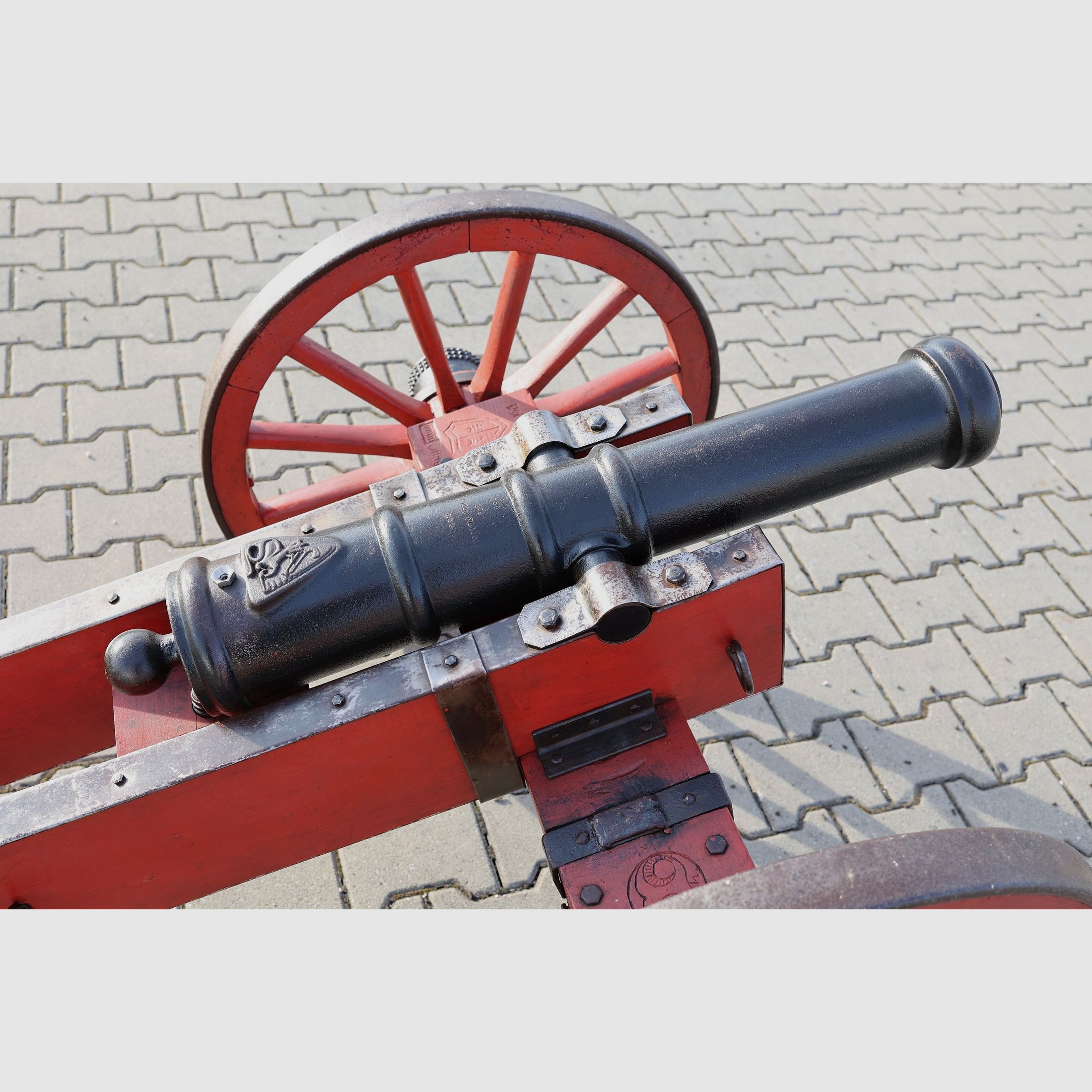Muzzleloader cannon with proof for reenactment of the 30 Years' War with accessories