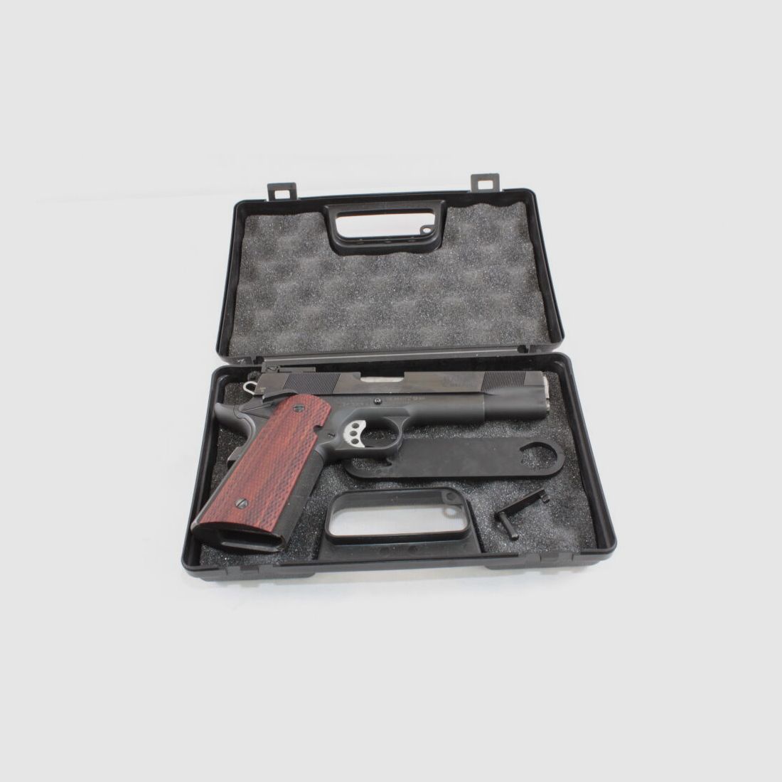 Le Baer Customs Premier II - .45Auto z systemem wymiennym