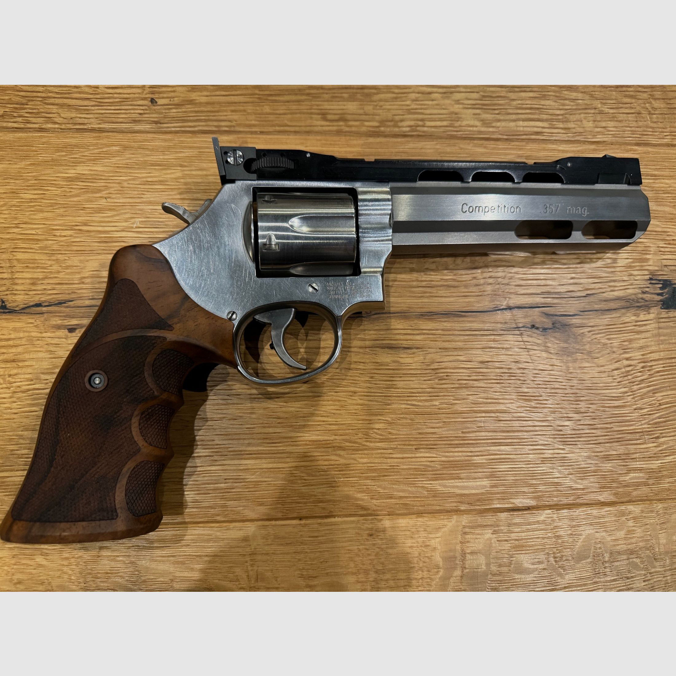 Smith & Wesson Club 30 Competition I