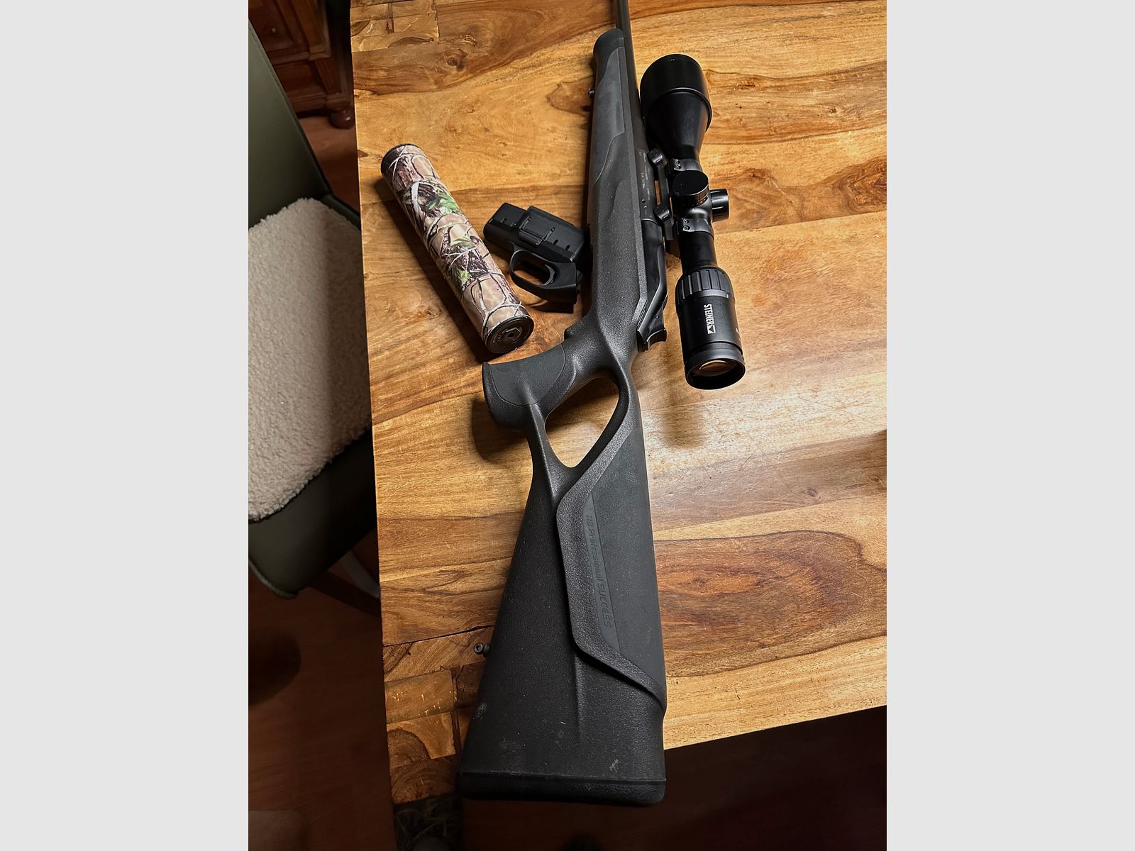 Blaser R8 Professional Success en .243Win con nueva montura Blaser, ¡incl. silenciador Stalon W110!