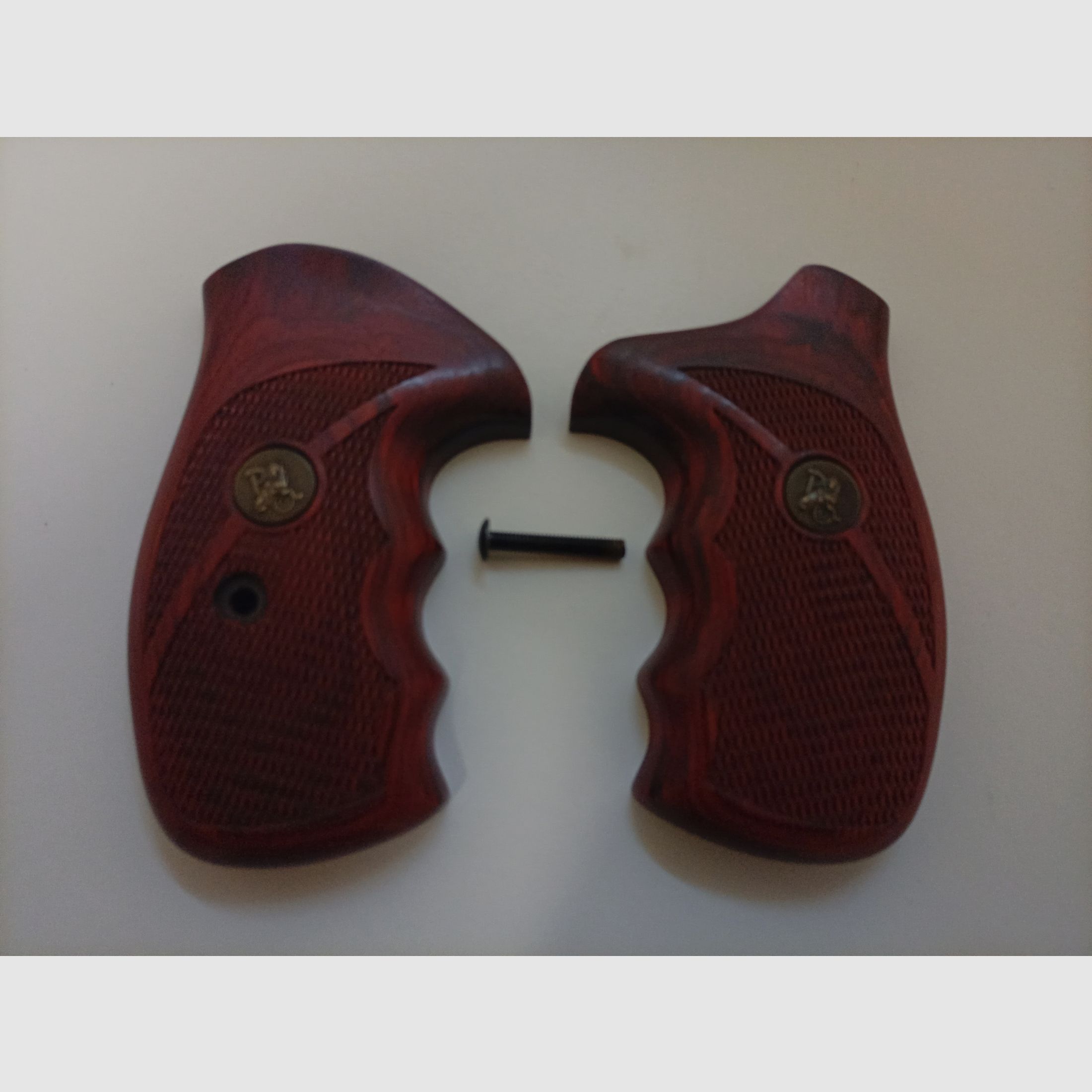 Wood grip panels for S&W Revolver N-Frame