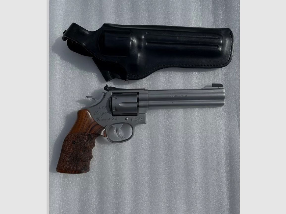 Revólver S&W Mod. 686 Champion de Tiro, 6", Cal. .357 Mag., acero inoxidable/mate