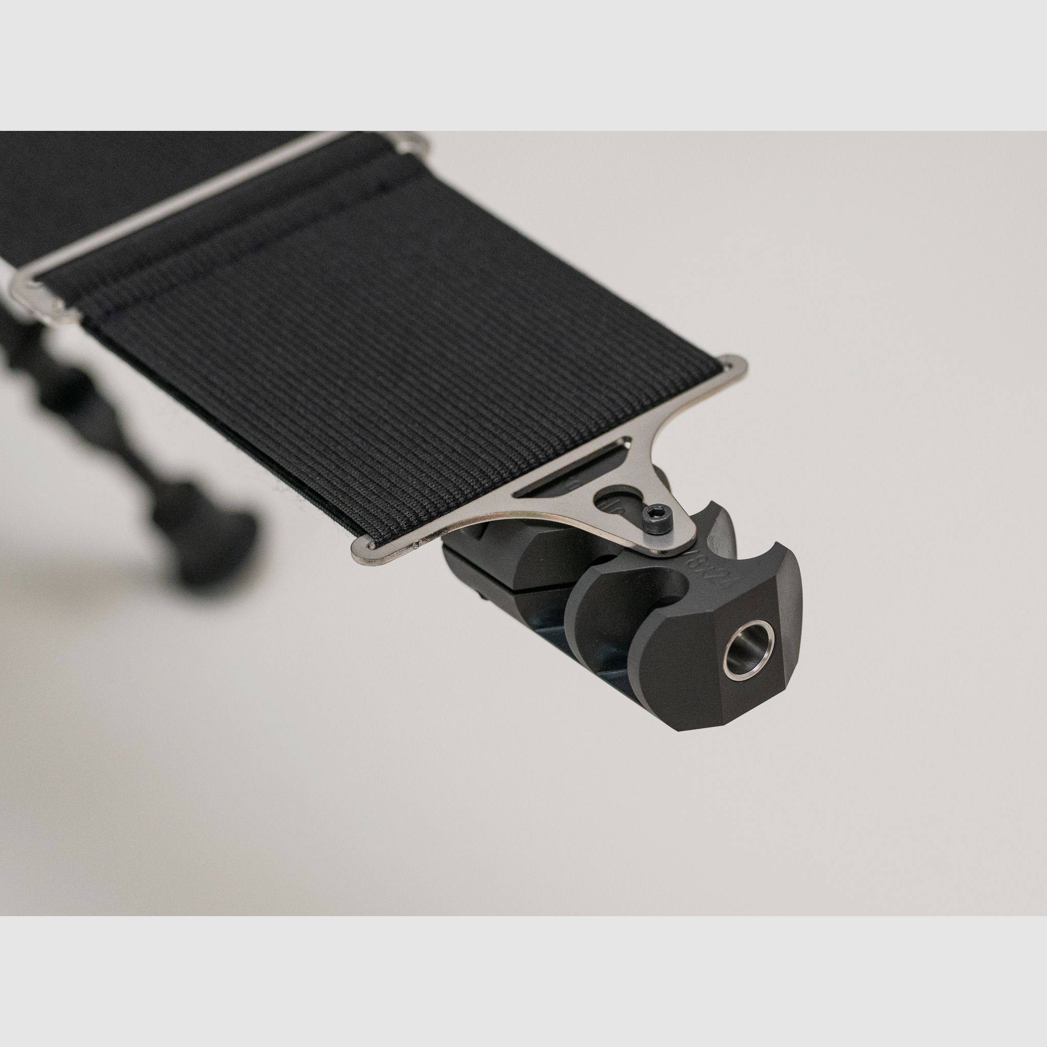 Bandeau universel de 80 mm avec fixation Velcro en noir