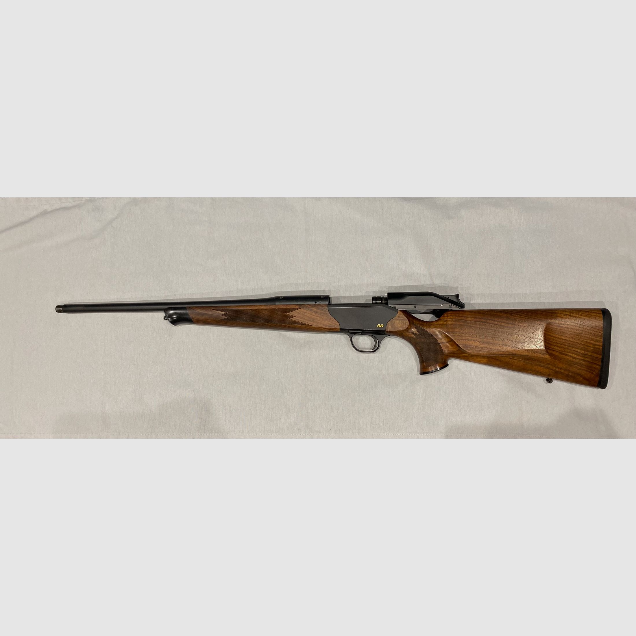 Blaser R8 Holz Standard mit Swarovski Sattelmontage 