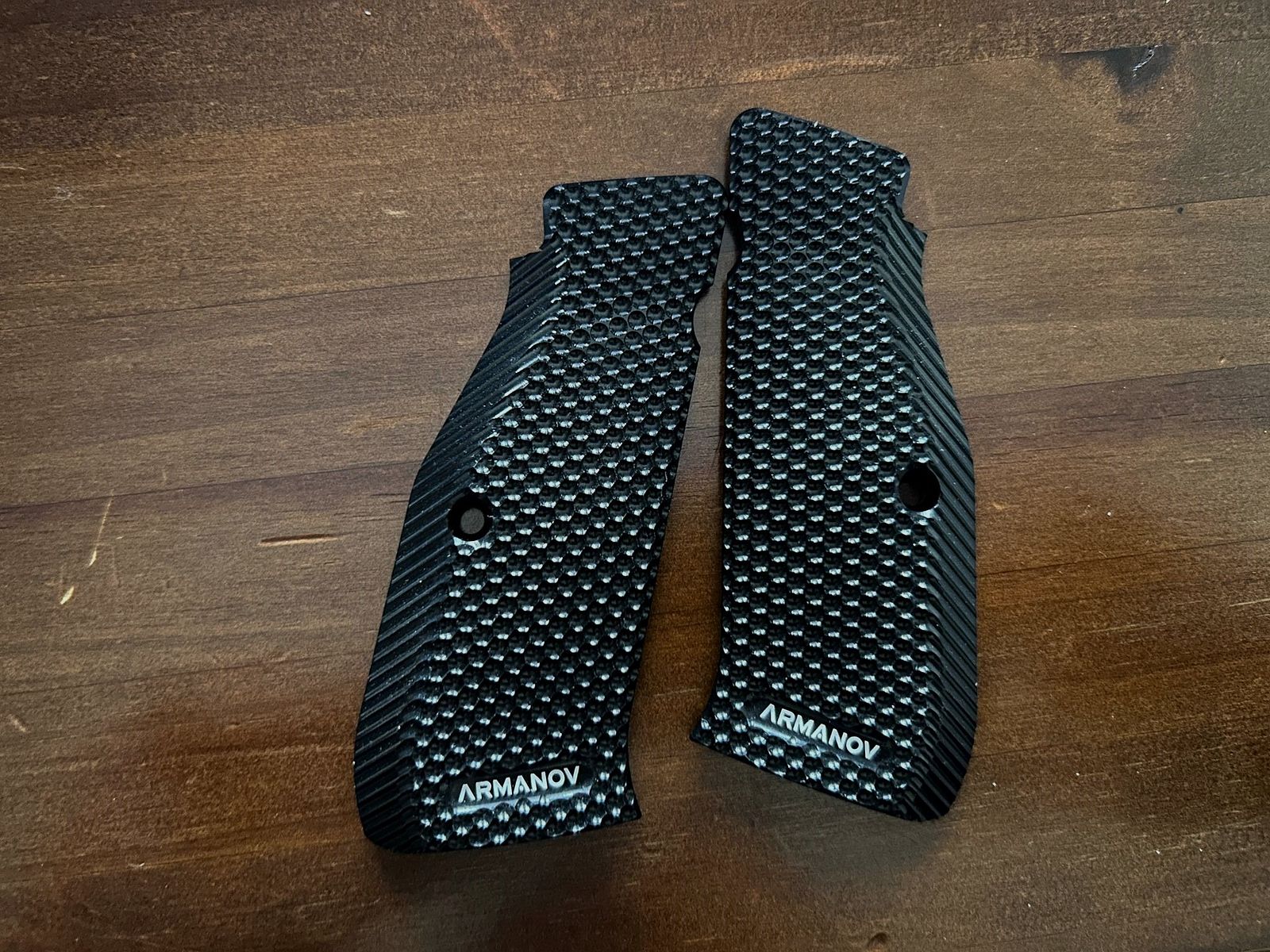 ARMANOV Griffschalen – Neuwertig! Gr. S Cz Shadow 2 Grip