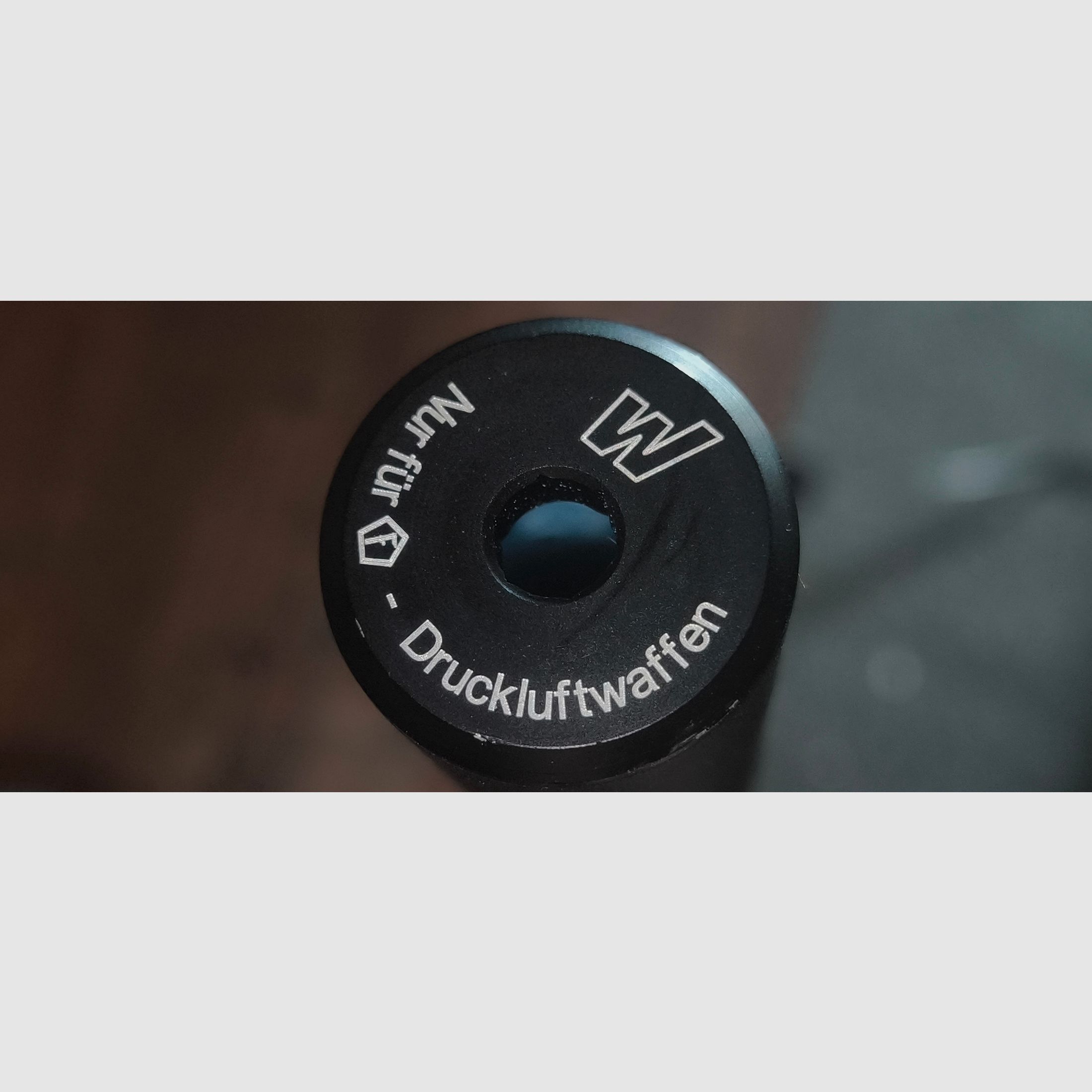 Weihrauch HW 35 im  Kaliber 4,5mm, mit ZF BUSHNELL 3×7×20mm &  Weihrauch Schalldämpfer 15mm +2mal Dosen Spitzkopf Diablos  4,5mm