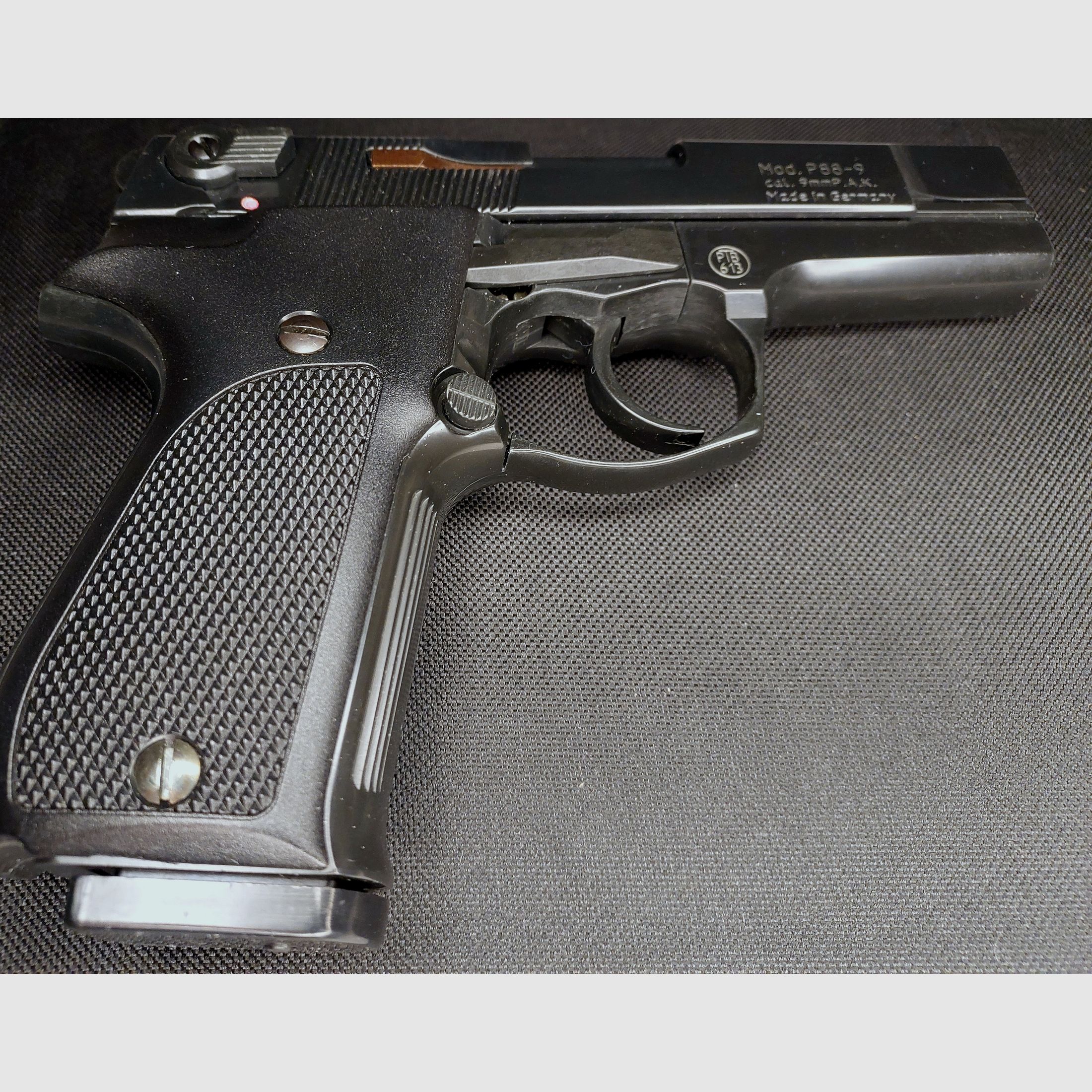 Walther P88-9 (P 88 Compact) blank firing pistol 9mm P.A.K. black (PTB 613)