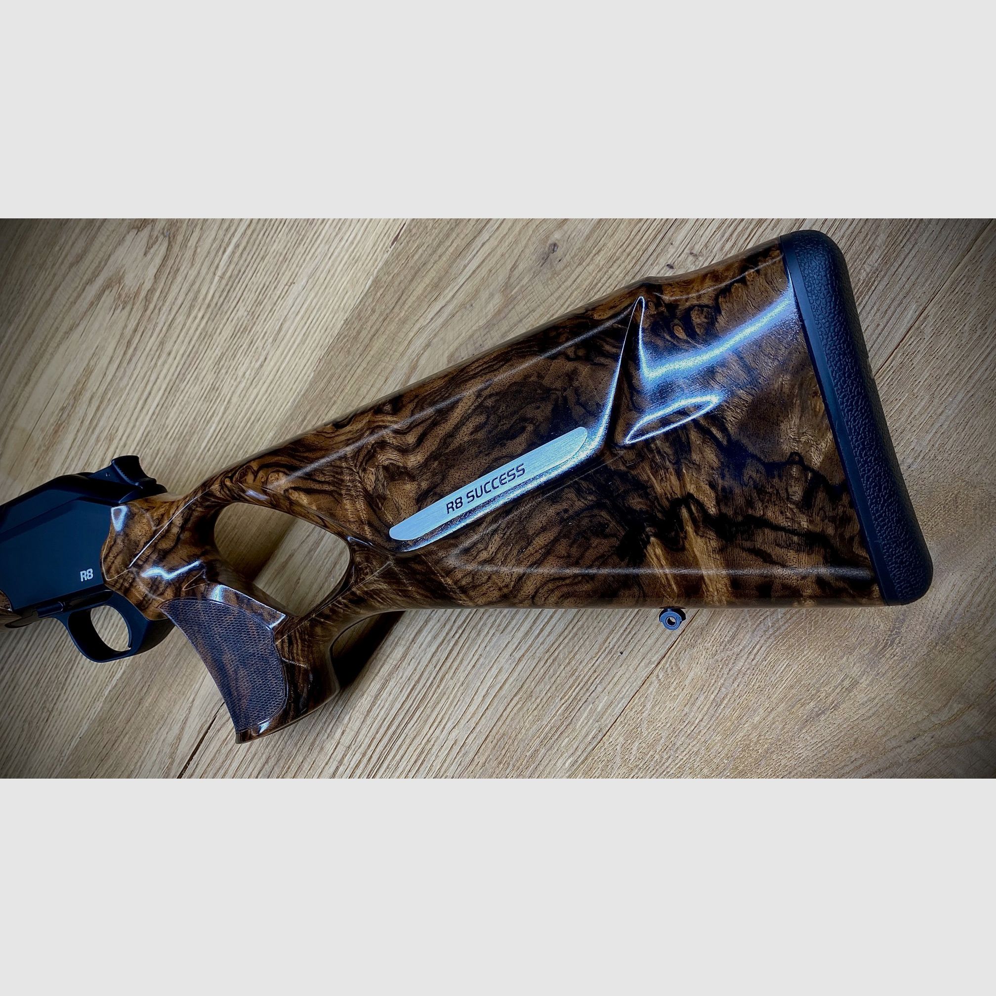 Blaser R8 Succes / Houtklasse 9 / Kaliber en looplengte naar keuze / absolute DROOMWAPEN