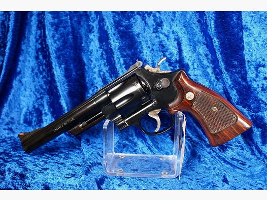 Smith & Wesson	 29