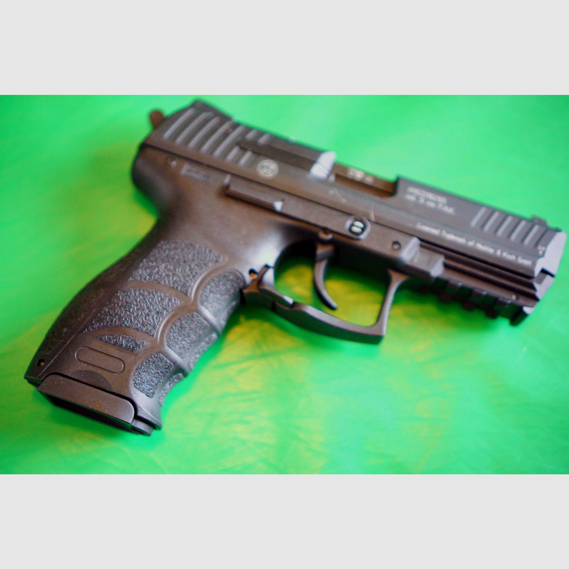 Heckler & Koch P30 Schreckschuss-Pistole 9 mm P.A.K. brüniert (PTB 912)