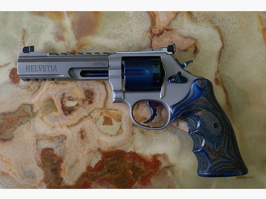 Smith & Wesson	 686 Club 30-Helvetia 5''