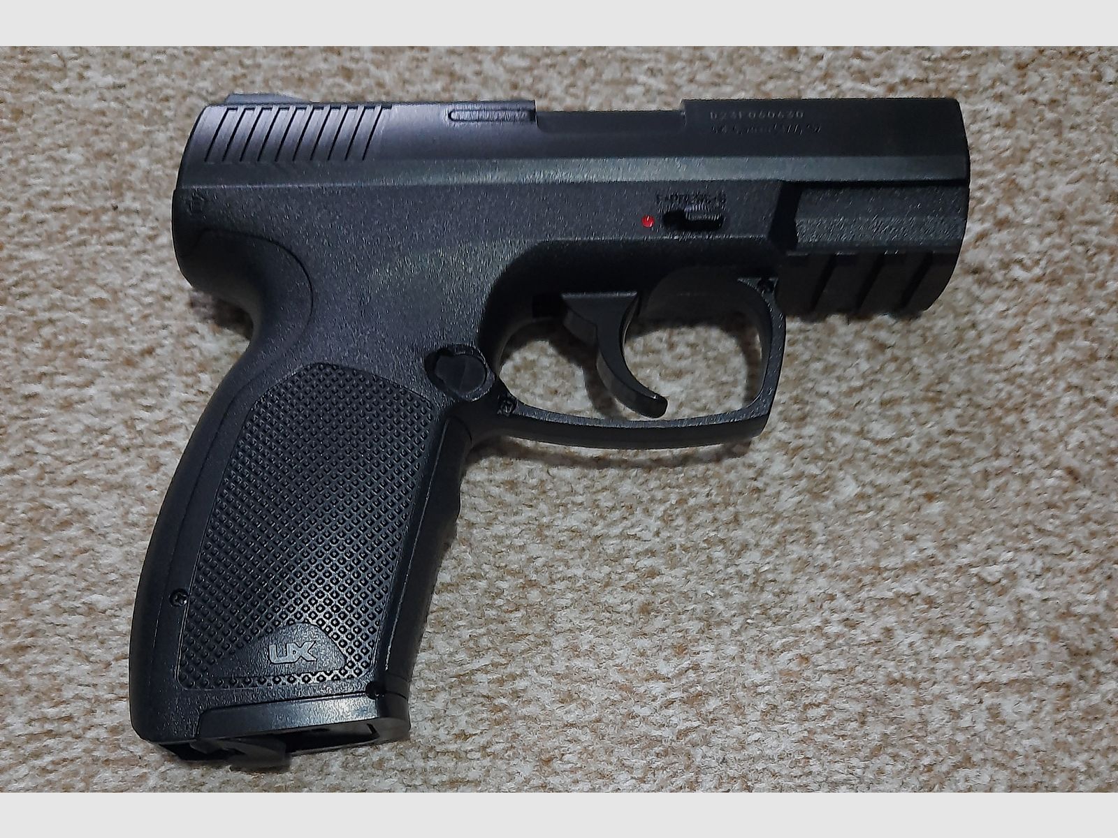 Pistolet tactique de défense UX CO² 45 TPD