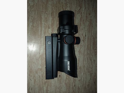 Strike System Scope Zielfernrohr mit Picatinny Befestigung with Mount 