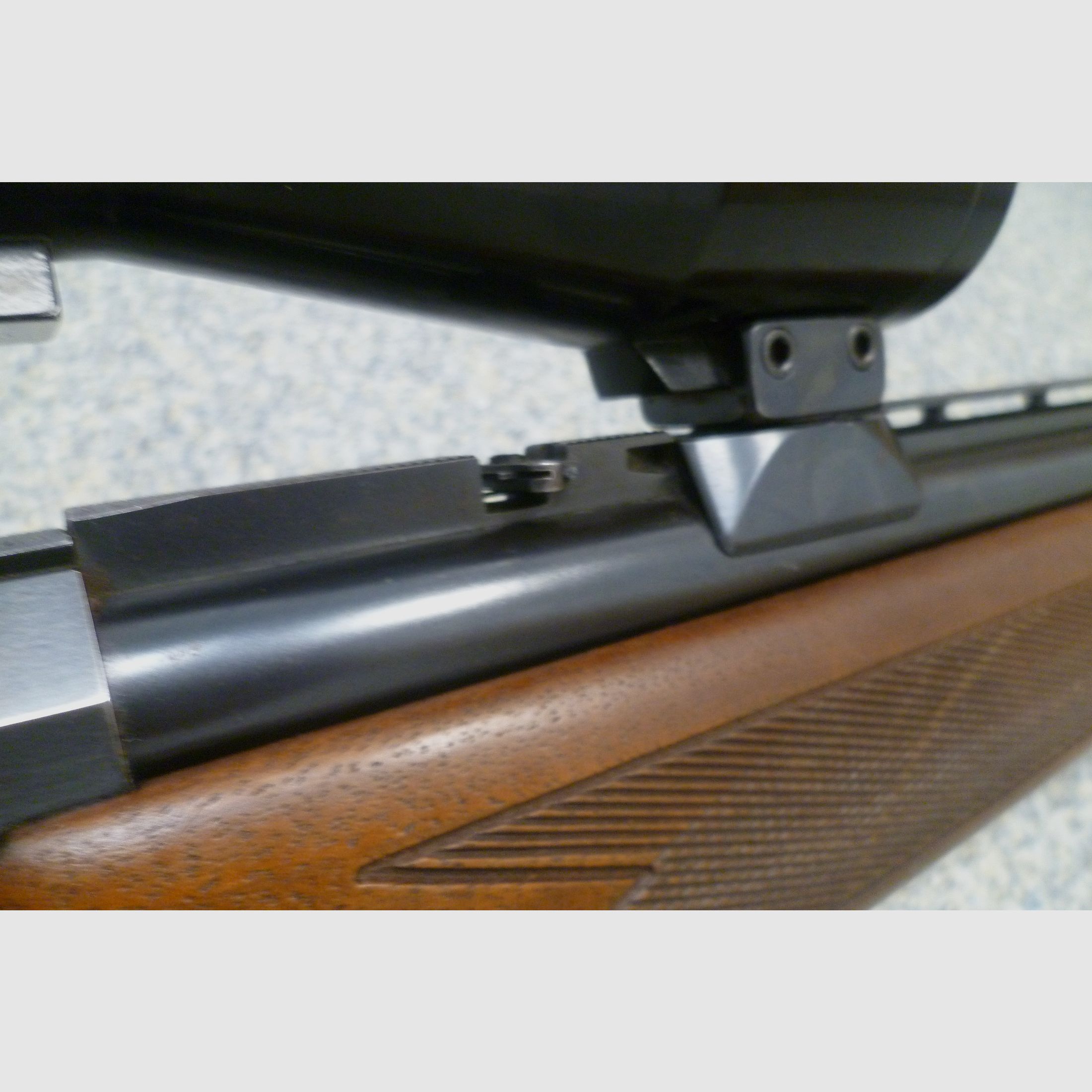 Fusil à deux coups Tikka 12/70 et .222 Rem.