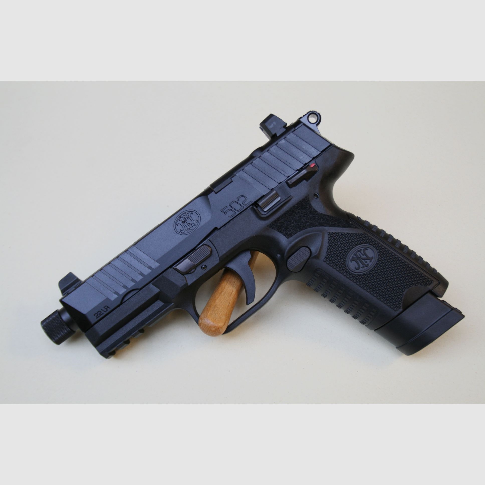 Pistolet Browning FN 502 Tactical Calibre .22lr – NOIR, image 2 sur 7